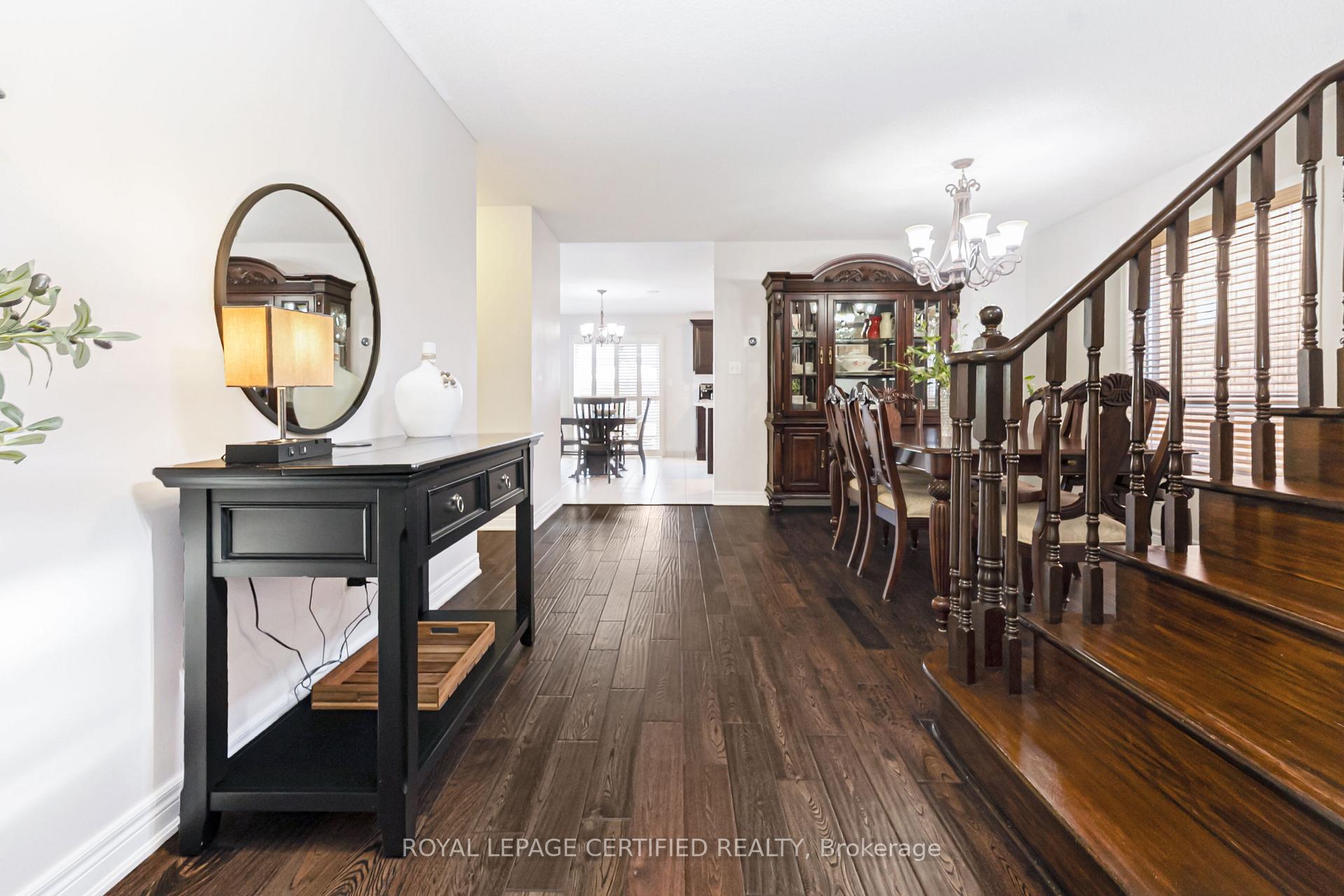 Photo 6 of 43 Heatherdale Drive, Brampton, Fletcher's Meadow — HOMEH