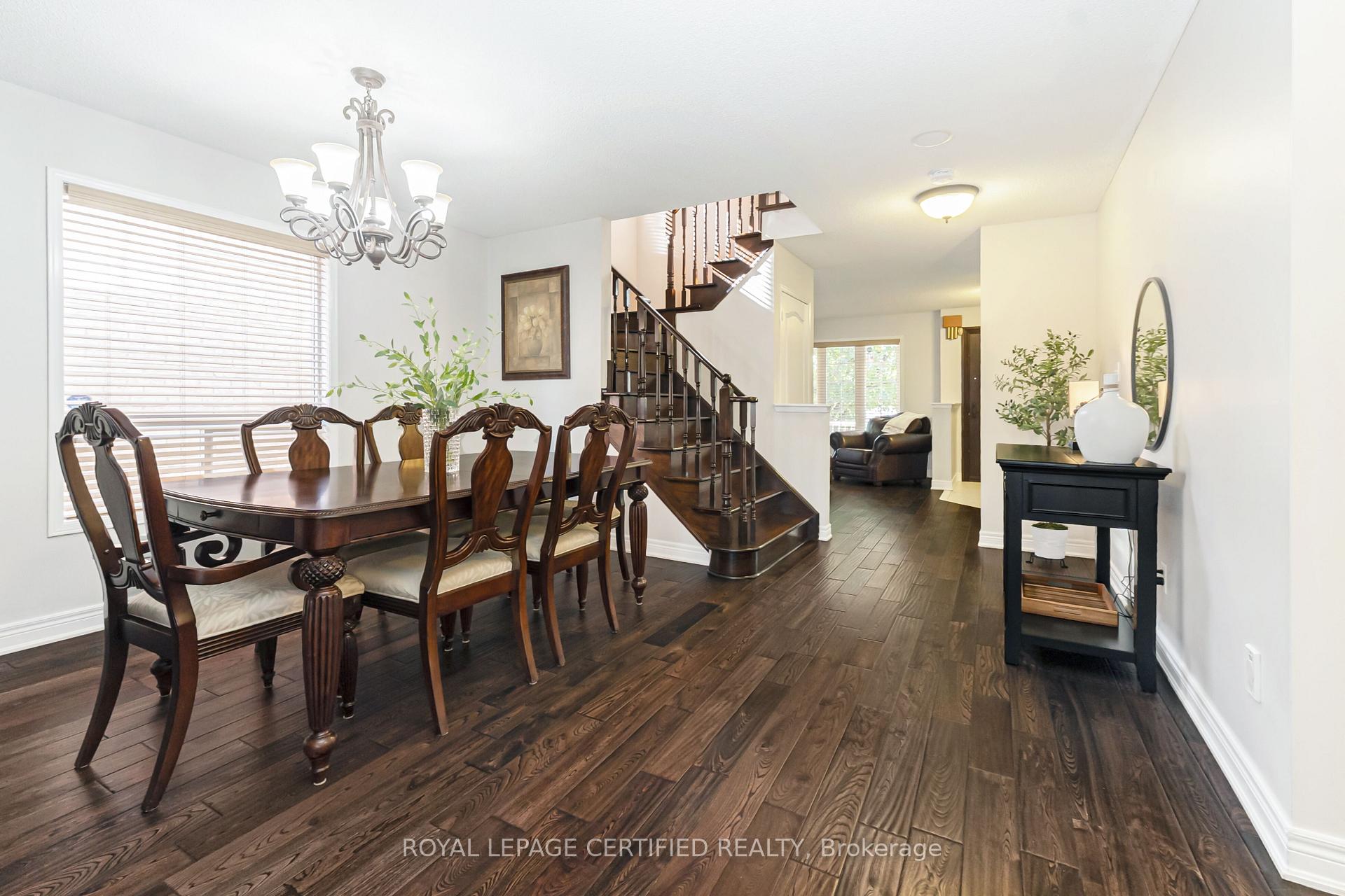 Photo 7 of 43 Heatherdale Drive, Brampton, Fletcher's Meadow — HOMEH