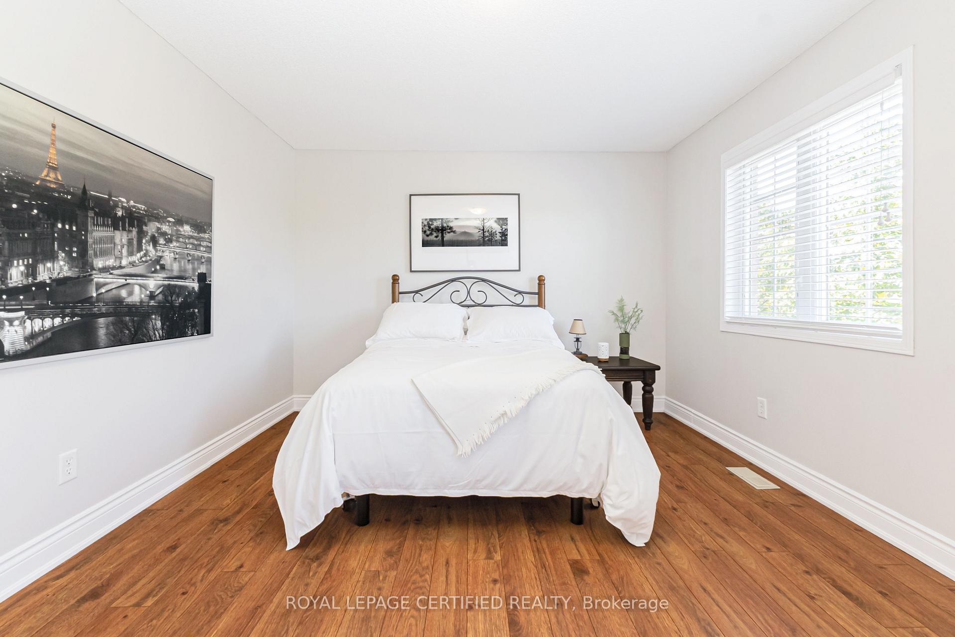 Photo 22 of 43 Heatherdale Drive, Brampton, Fletcher's Meadow — HOMEH