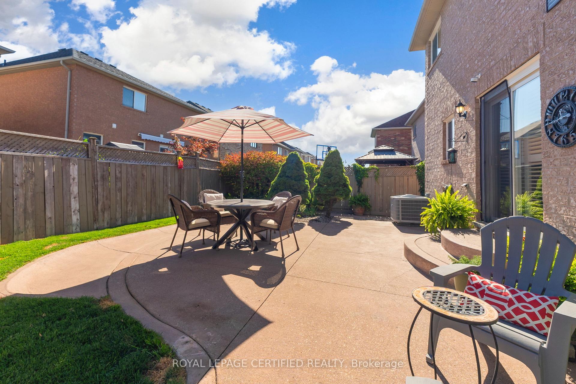 Photo 29 of 43 Heatherdale Drive, Brampton, Fletcher's Meadow — HOMEH