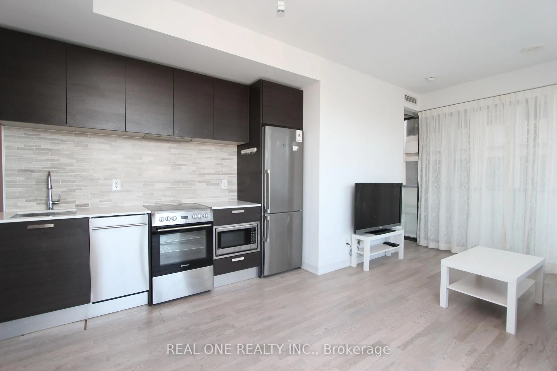 Front of Unit 511, 57 St Joseph Street