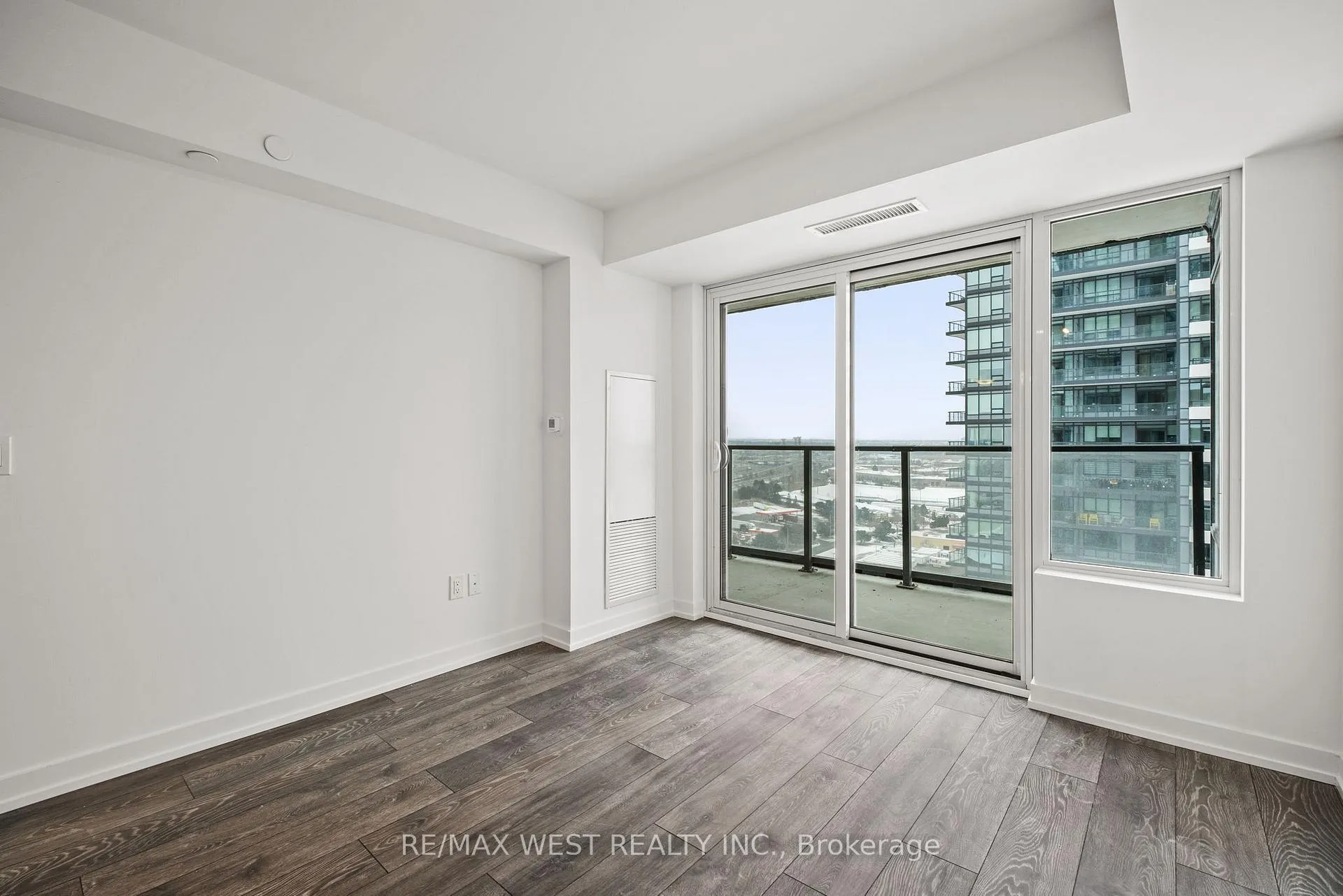 Photo 11 of Unit 2107, 1435 Celebration Drive, Pickering, Bay Ridges — HOMEH