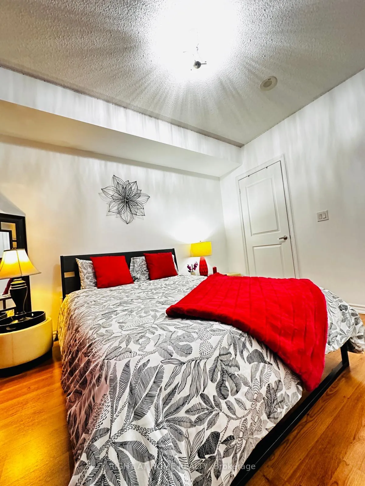 Photo 5 of Unit 1004, 9235 Jane Street, Vaughan, Maple — HOMEH