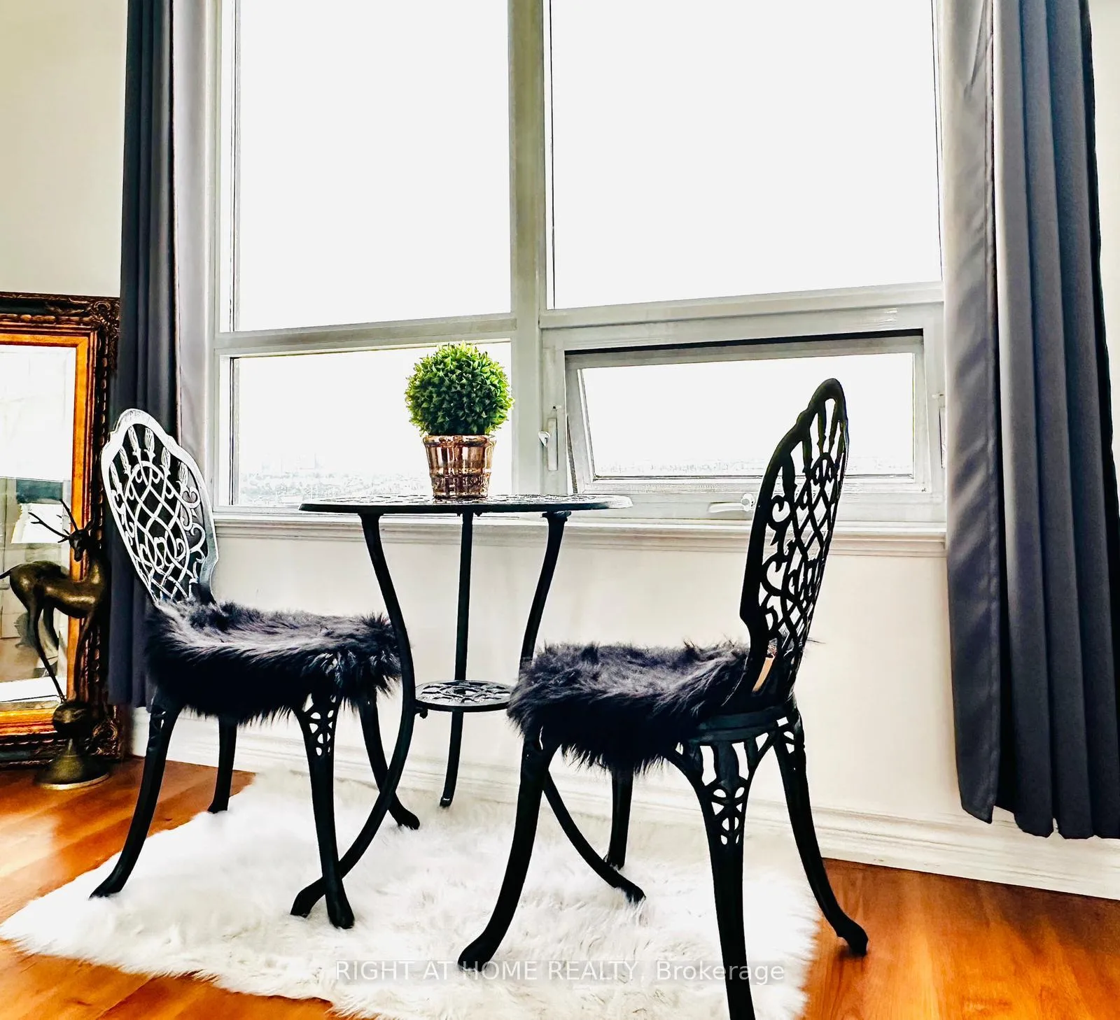 Photo 7 of Unit 1004, 9235 Jane Street, Vaughan, Maple — HOMEH