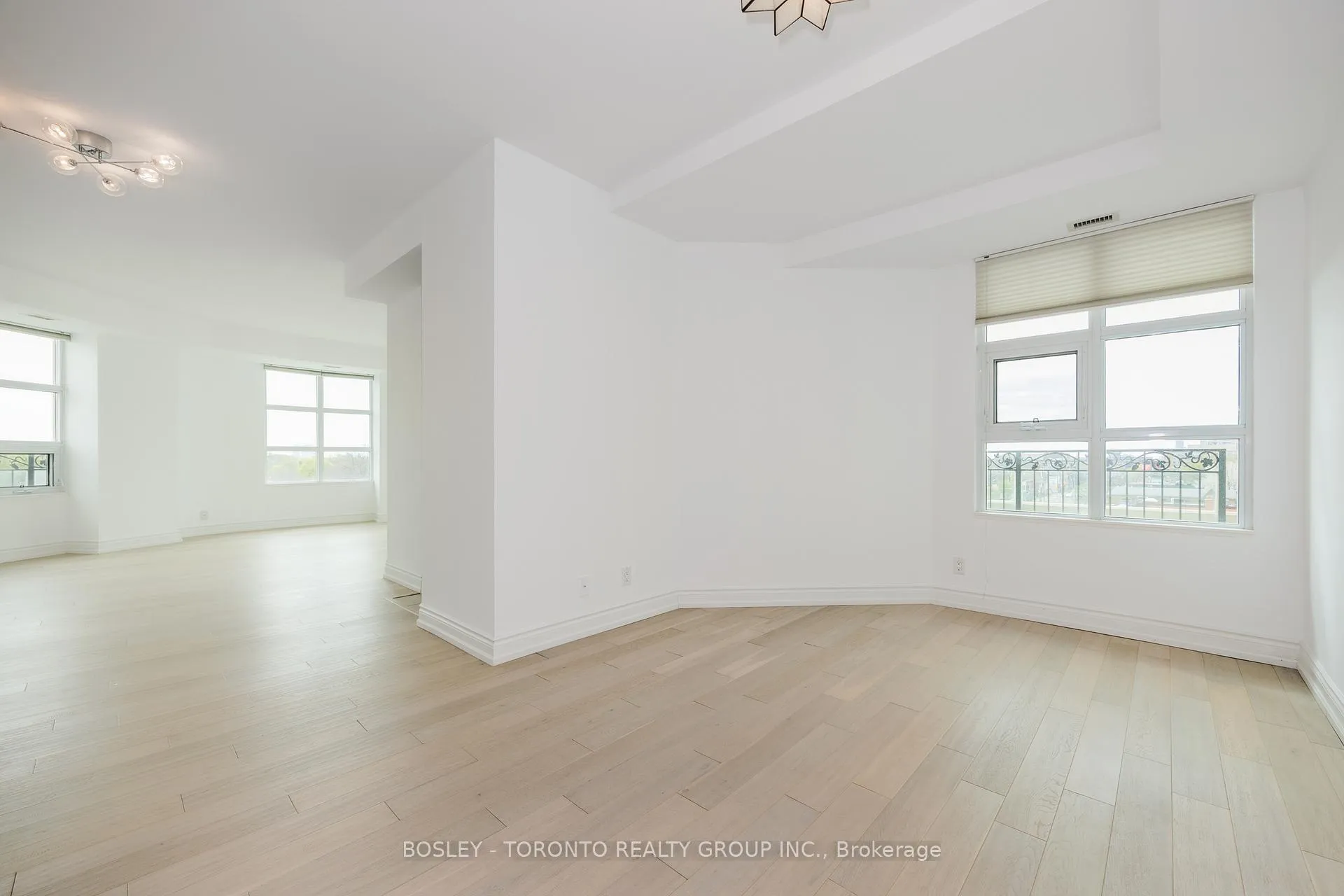 Photo 6 of Unit 610, 650 Mount Pleasant Road, Toronto, Mount Pleasant West — HOMEH