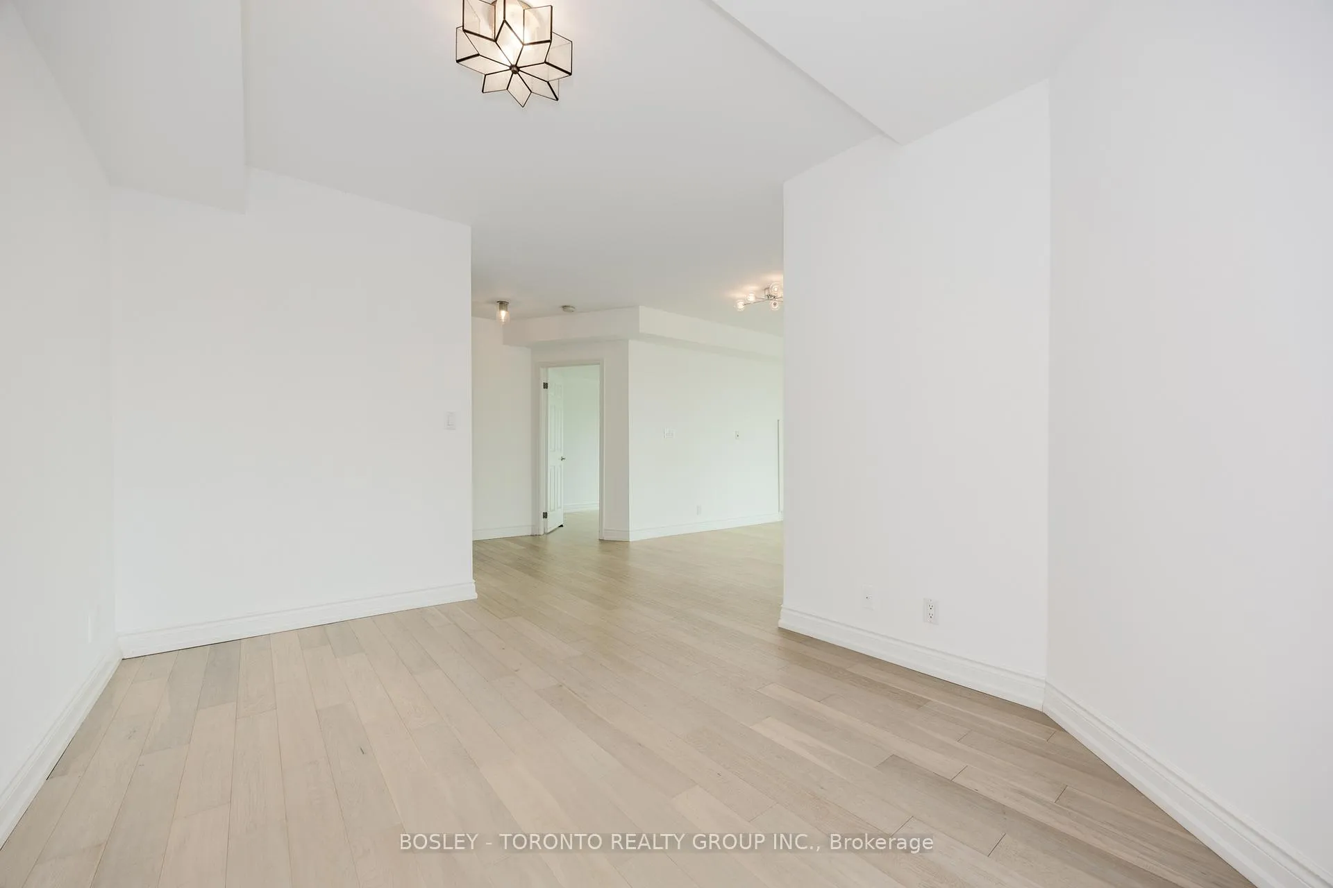 Photo 7 of Unit 610, 650 Mount Pleasant Road, Toronto, Mount Pleasant West — HOMEH