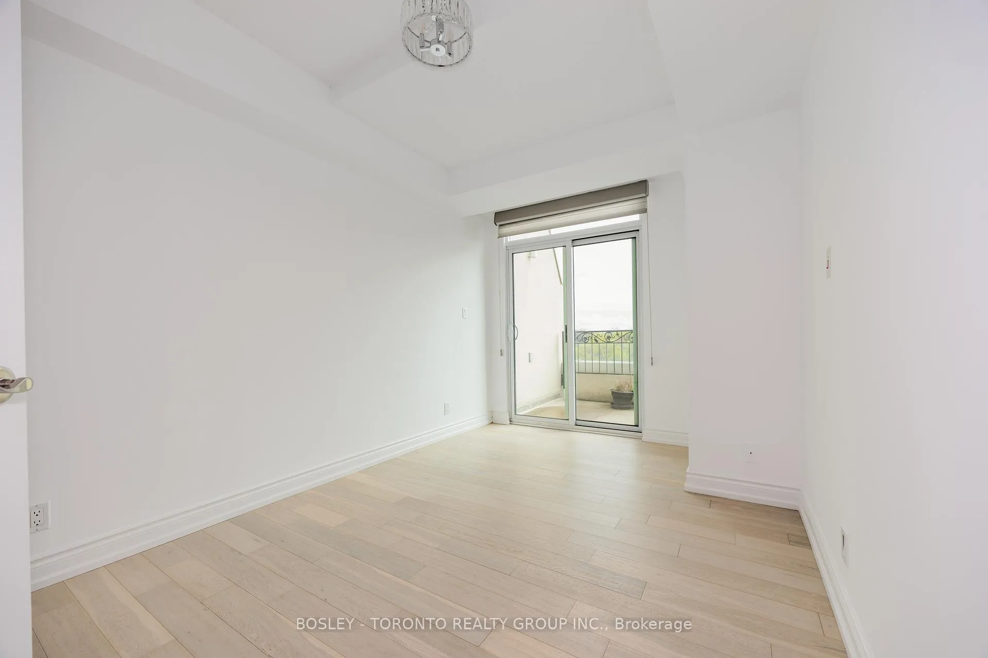 Photo 8 of Unit 610, 650 Mount Pleasant Road, Toronto, Mount Pleasant West — HOMEH