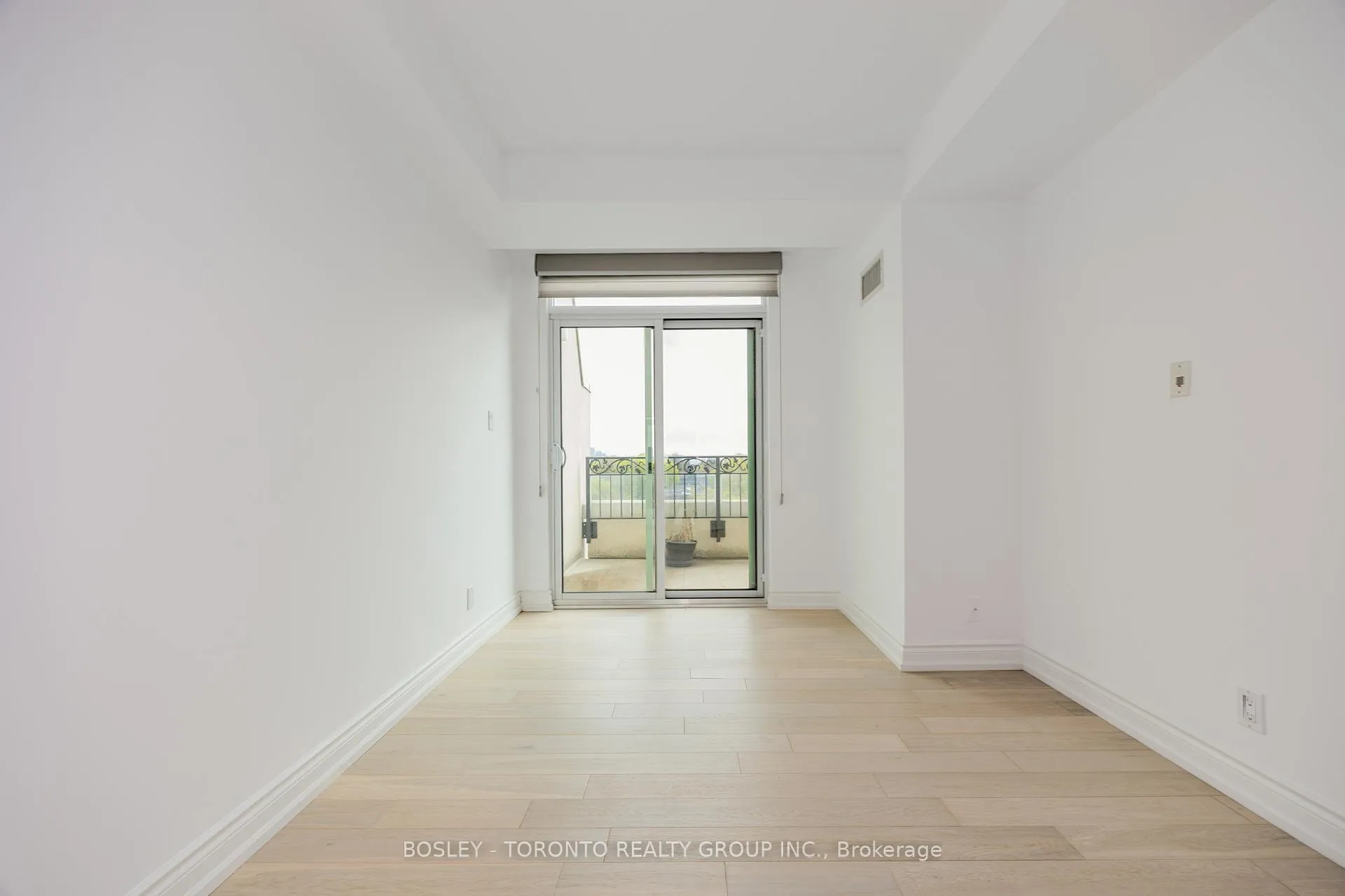 Photo 9 of Unit 610, 650 Mount Pleasant Road, Toronto, Mount Pleasant West — HOMEH