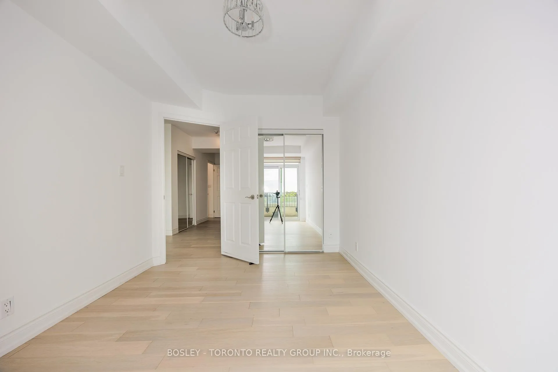 Photo 10 of Unit 610, 650 Mount Pleasant Road, Toronto, Mount Pleasant West — HOMEH