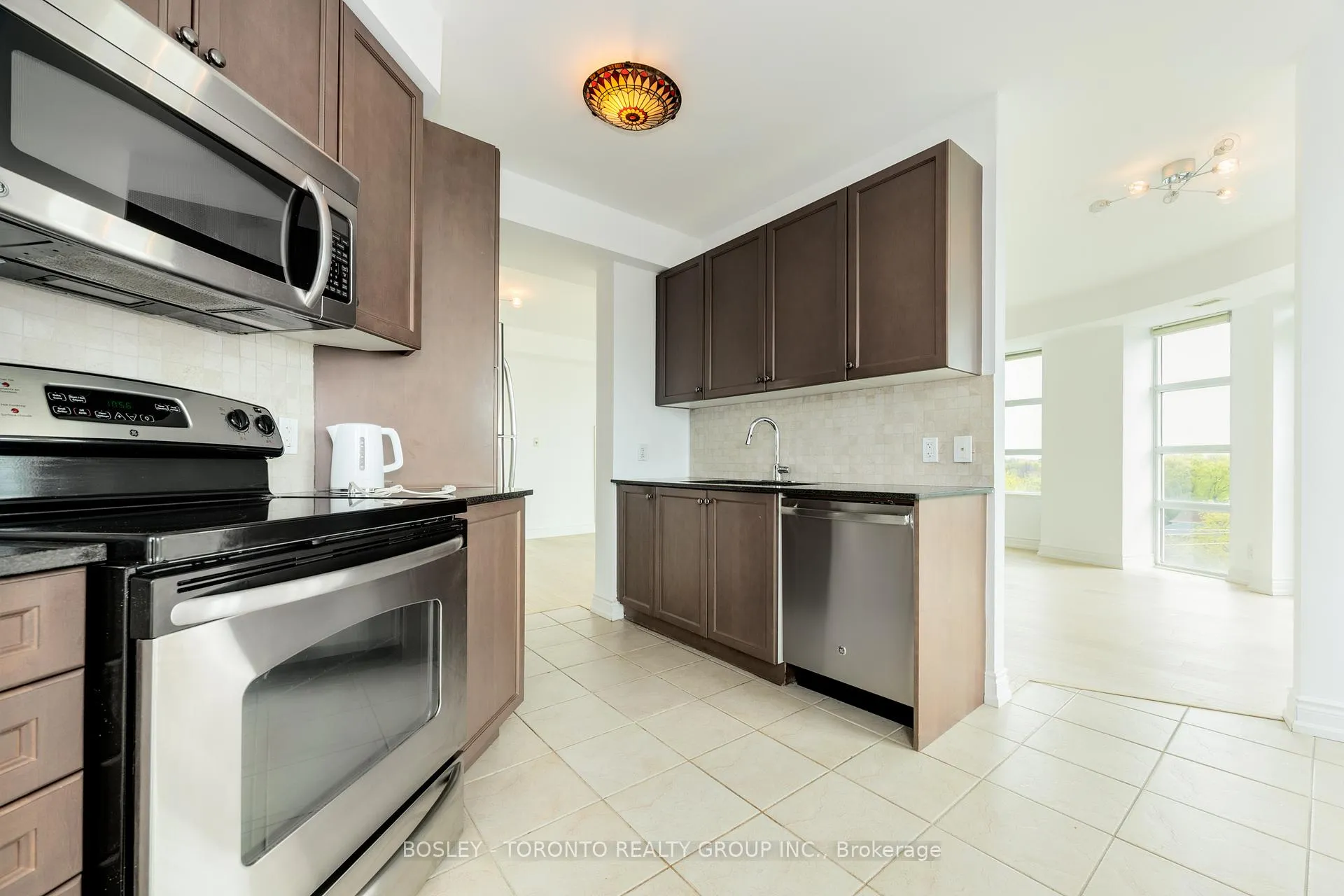 Photo 16 of Unit 610, 650 Mount Pleasant Road, Toronto, Mount Pleasant West — HOMEH