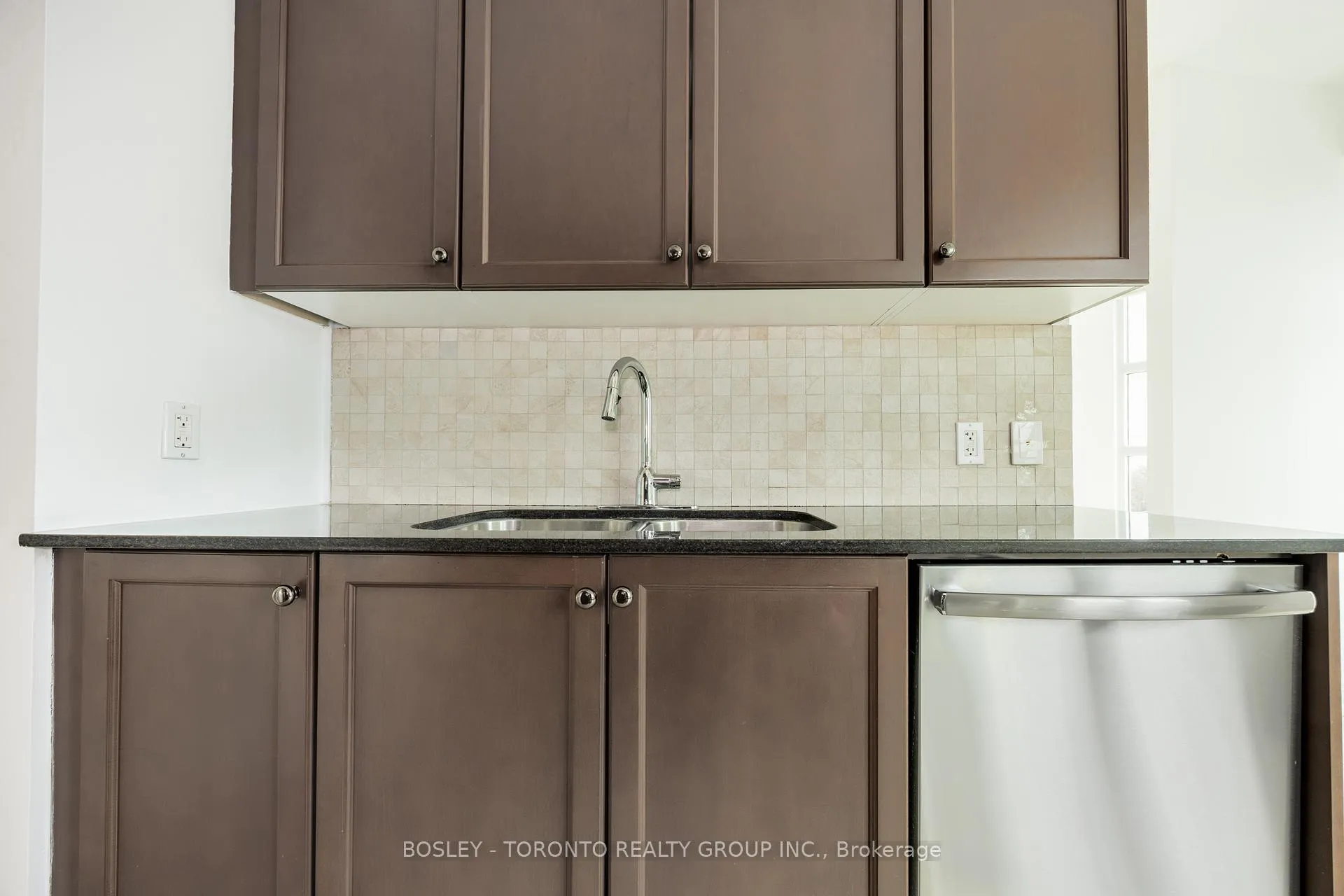 Photo 19 of Unit 610, 650 Mount Pleasant Road, Toronto, Mount Pleasant West — HOMEH