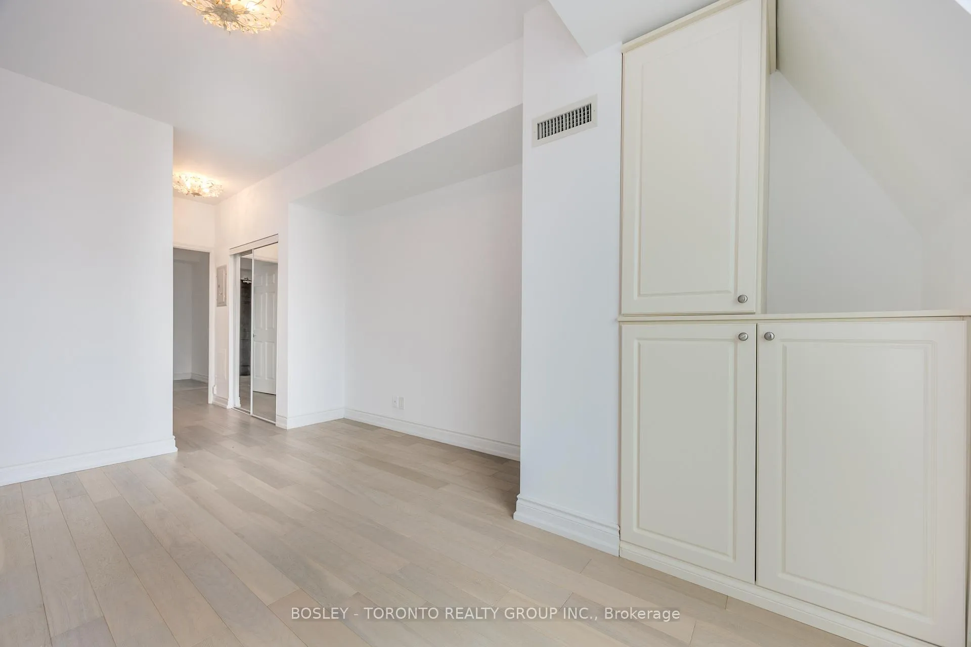 Photo 24 of Unit 610, 650 Mount Pleasant Road, Toronto, Mount Pleasant West — HOMEH