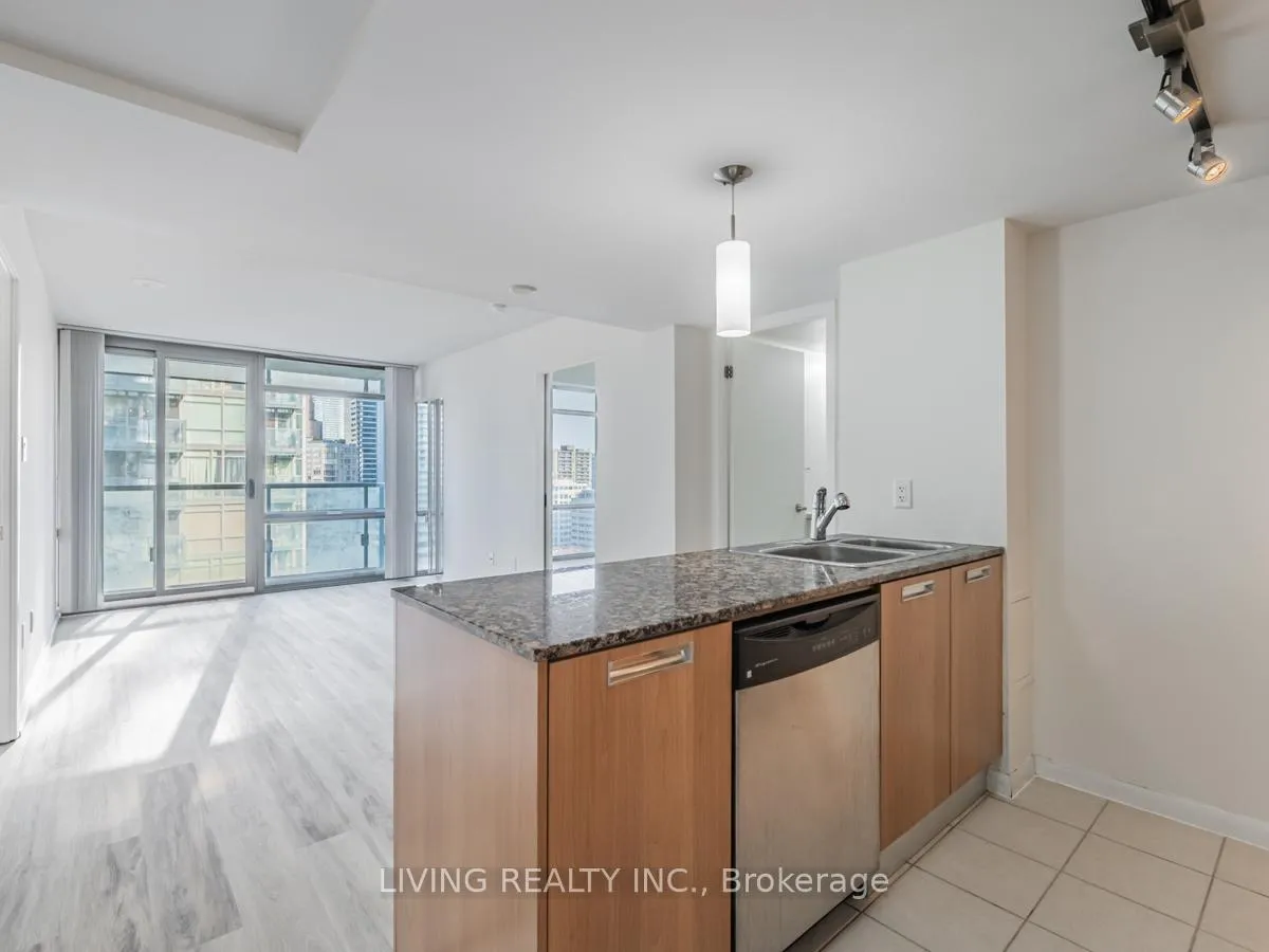 Photo 3 of Unit 1809, 38 Grenville Street, Toronto, Bay Street Corridor — HOMEH