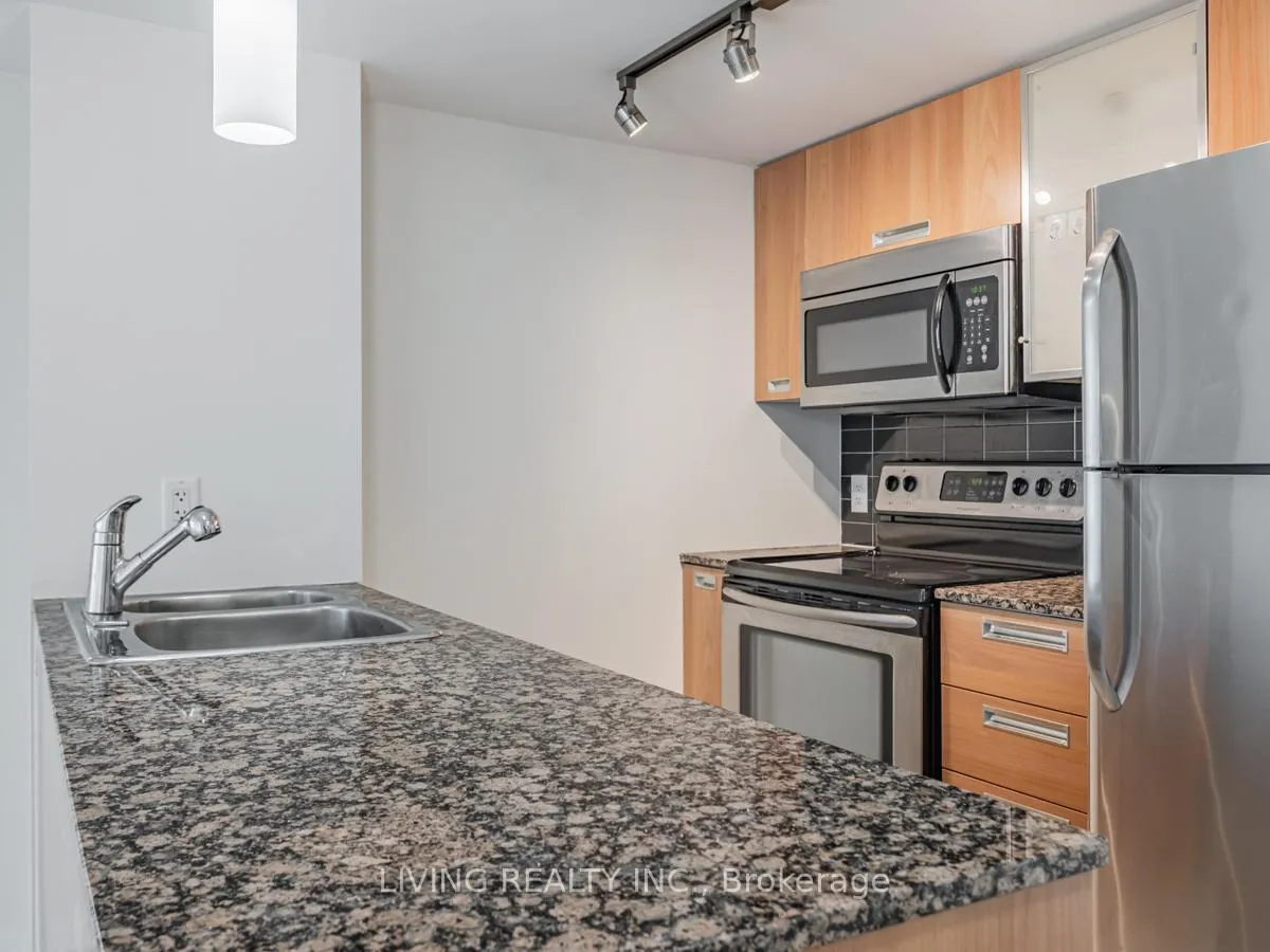Photo 4 of Unit 1809, 38 Grenville Street, Toronto, Bay Street Corridor — HOMEH