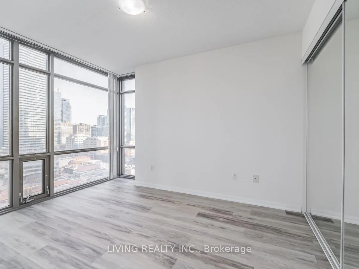Photo 12 of Unit 1809, 38 Grenville Street, Toronto, Bay Street Corridor — HOMEH