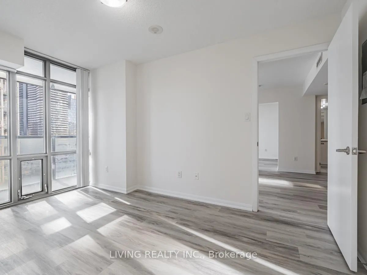 Photo 19 of Unit 1809, 38 Grenville Street, Toronto, Bay Street Corridor — HOMEH