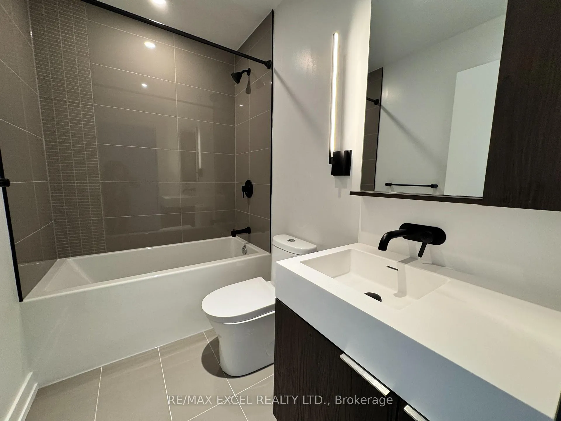 Photo 14 of Unit 3512S, 127 Broadway Avenue, Toronto, Mount Pleasant West — HOMEH