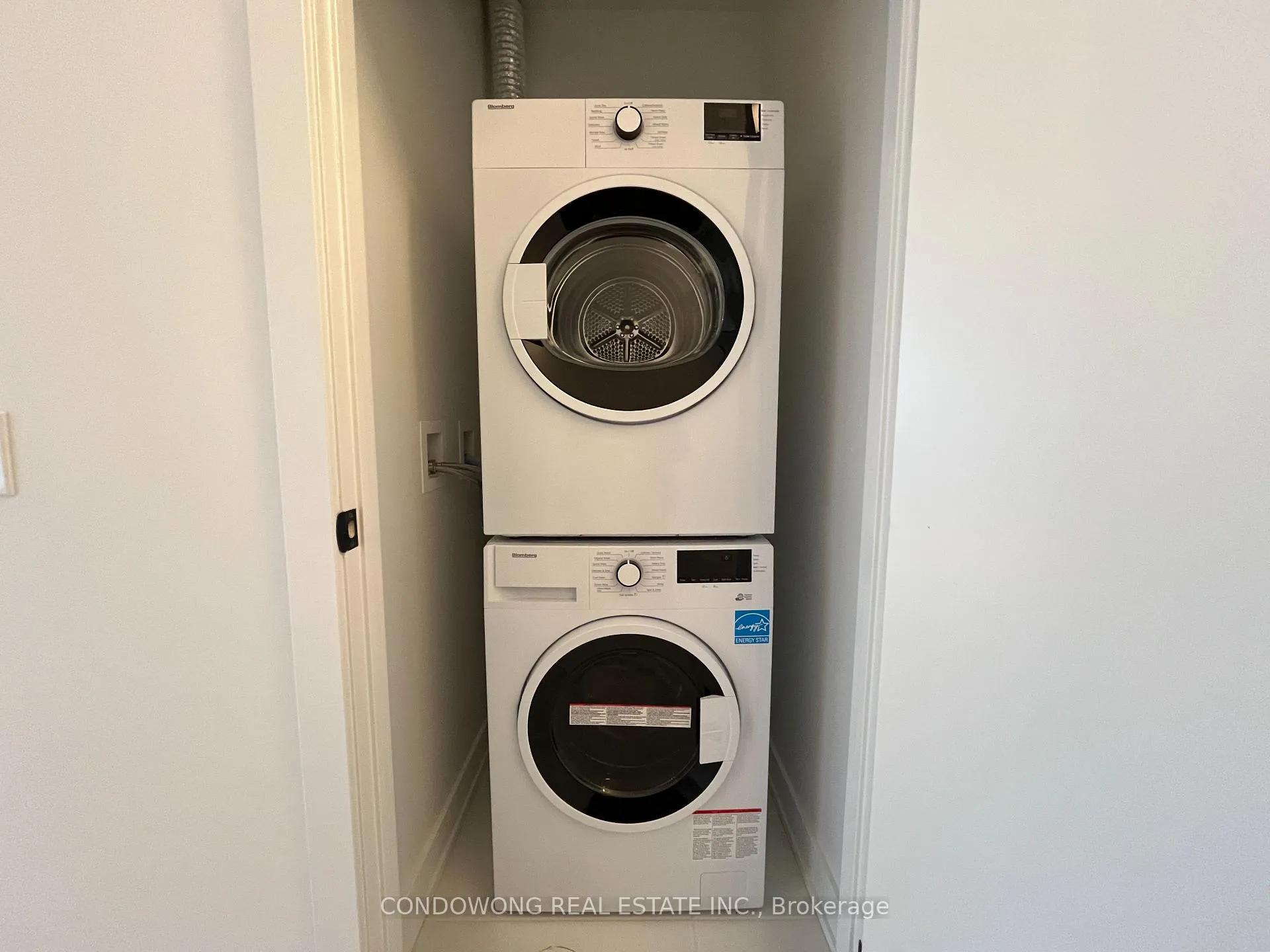 Photo 10 of Unit 1408, 117 Broadway Avenue, Toronto, Mount Pleasant West — HOMEH