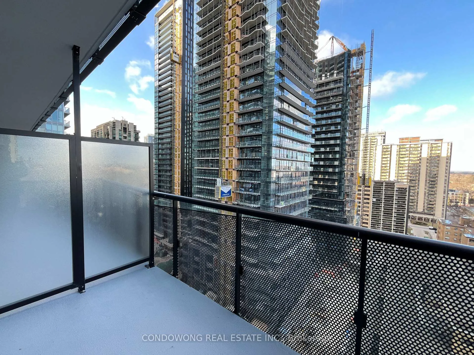 Photo 13 of Unit 1408, 117 Broadway Avenue, Toronto, Mount Pleasant West — HOMEH
