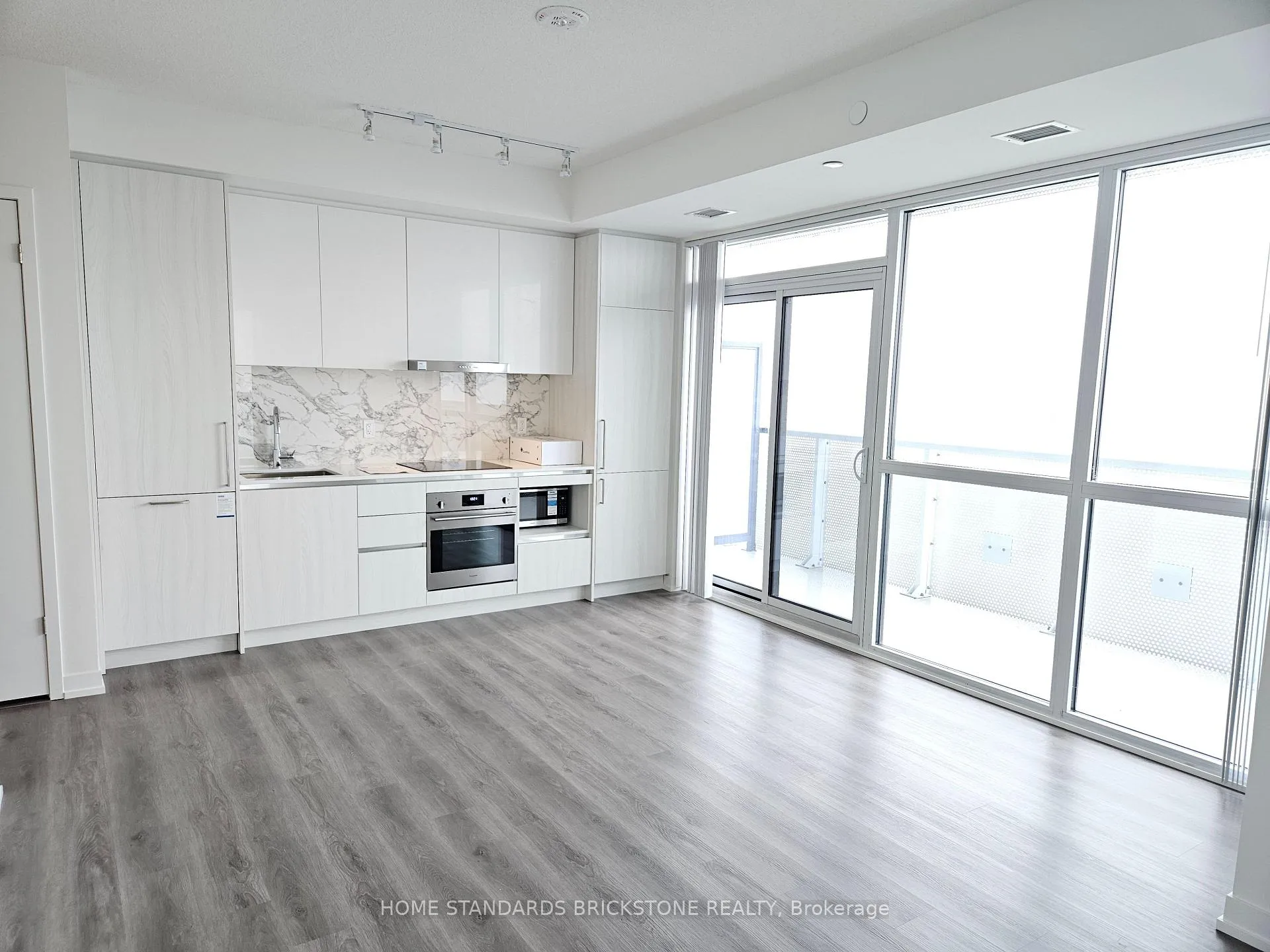 Photo 1 of Unit 3909, 225 Commerce Street, Vaughan, Vaughan Corporate Centre — HOMEH