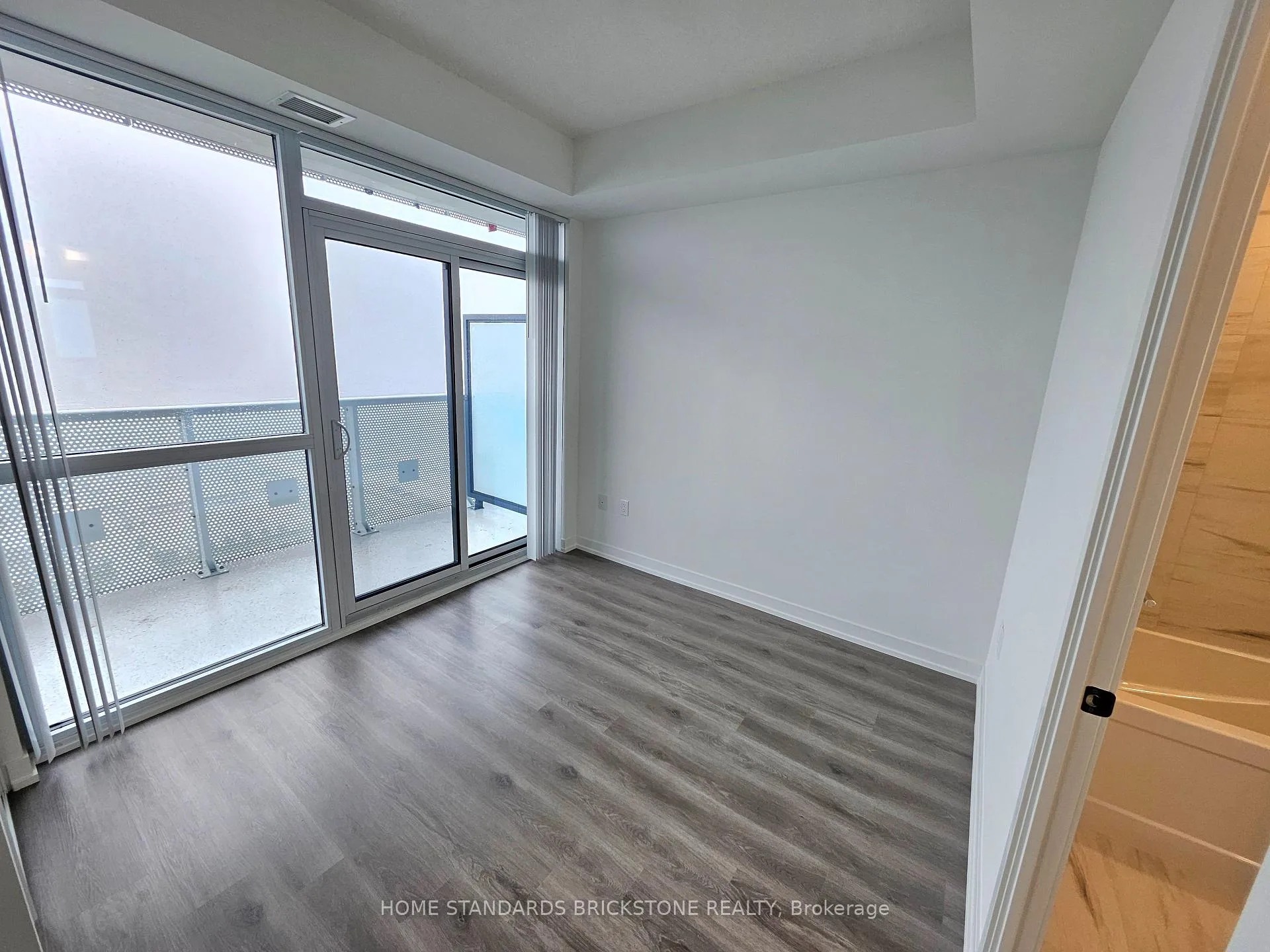 Photo 5 of Unit 3909, 225 Commerce Street, Vaughan, Vaughan Corporate Centre — HOMEH