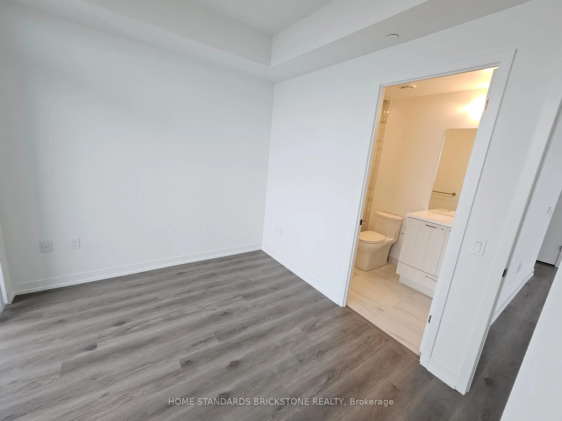 Photo 10 of Unit 3909, 225 Commerce Street, Vaughan, Vaughan Corporate Centre — HOMEH