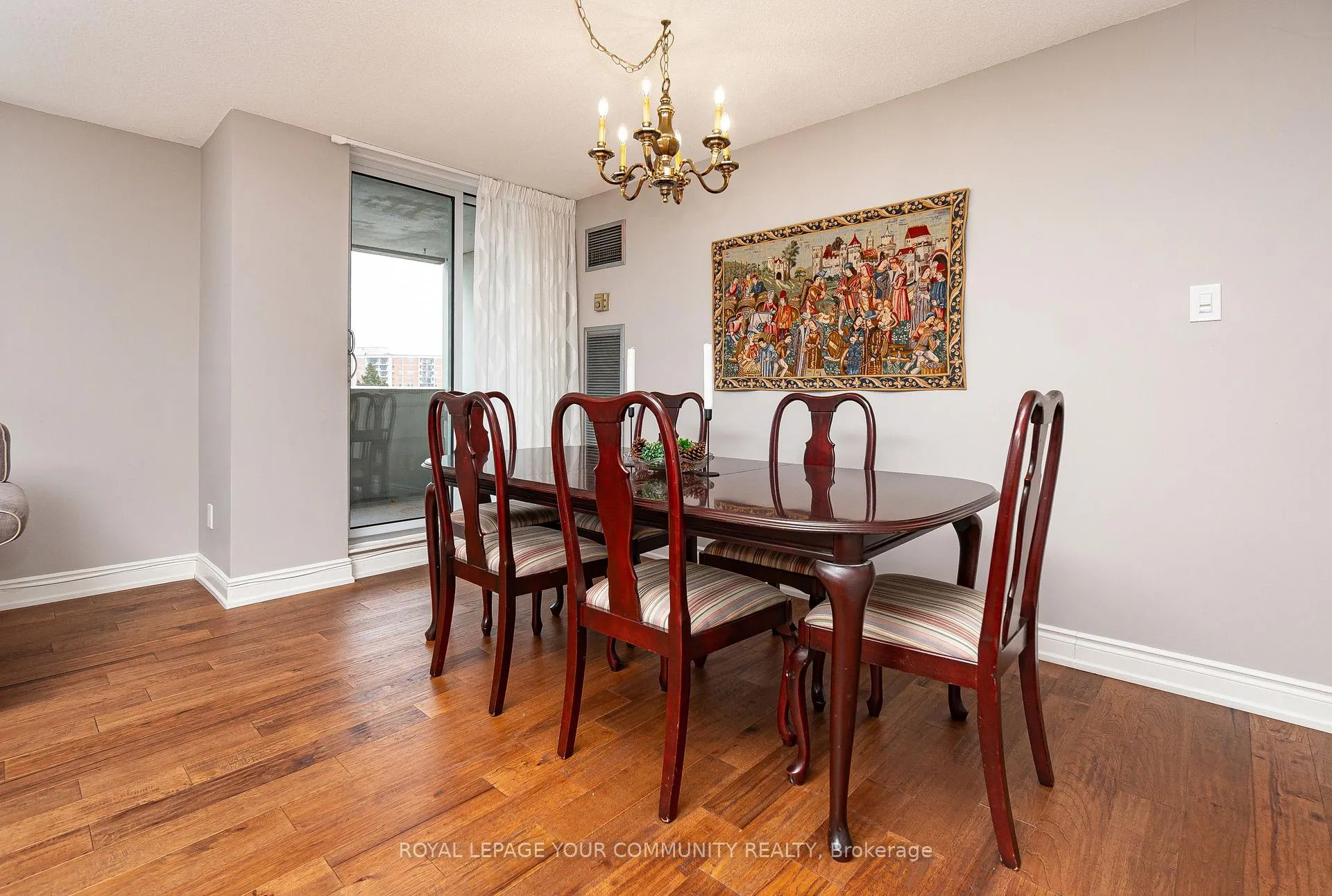 Photo 4 of Unit 608, 60 Inverlochy Boulevard, Markham, Royal Orchard — HOMEH