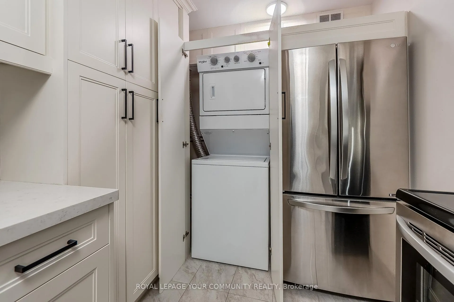 Photo 8 of Unit 608, 60 Inverlochy Boulevard, Markham, Royal Orchard — HOMEH