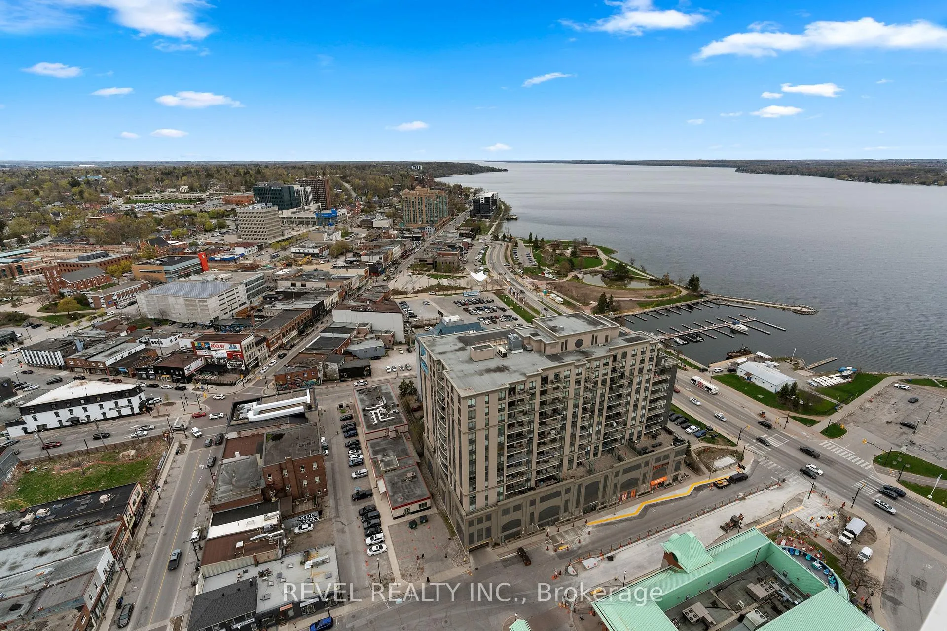 Photo 2 of Unit 2805, 39 Mary Street, Barrie, City Centre — HOMEH