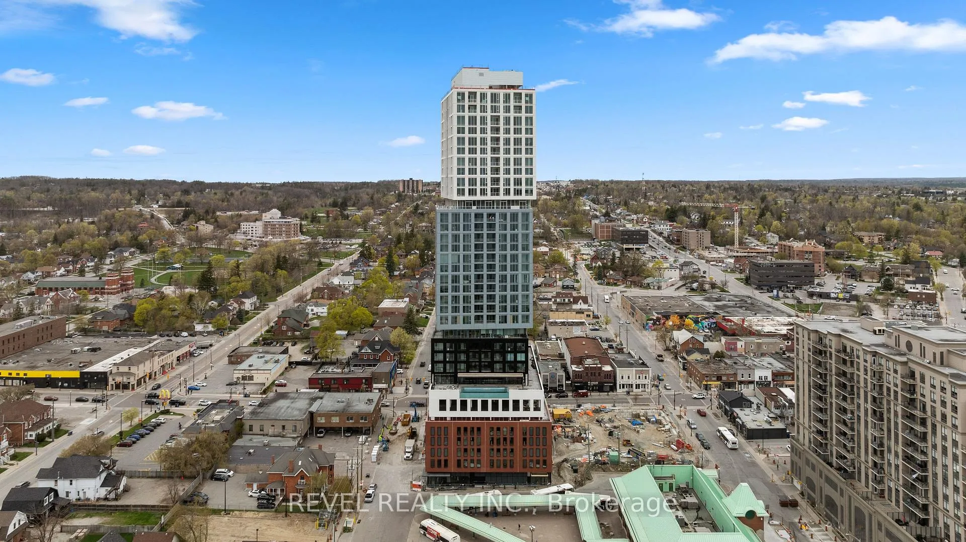 Photo 14 of Unit 2805, 39 Mary Street, Barrie, City Centre — HOMEH