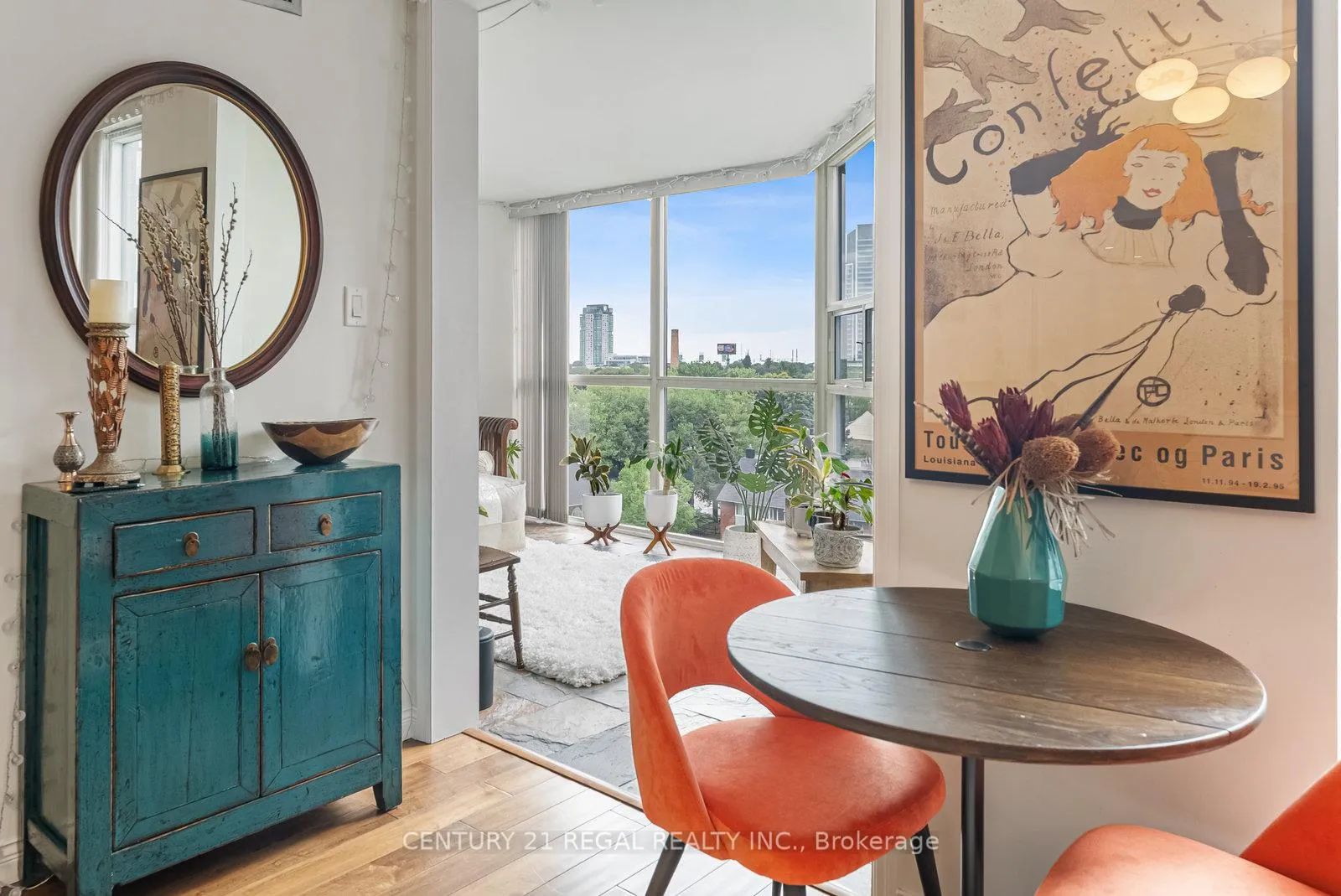 Photo 12 of Unit 710, 701 King Street W, Toronto, Niagara — HOMEH