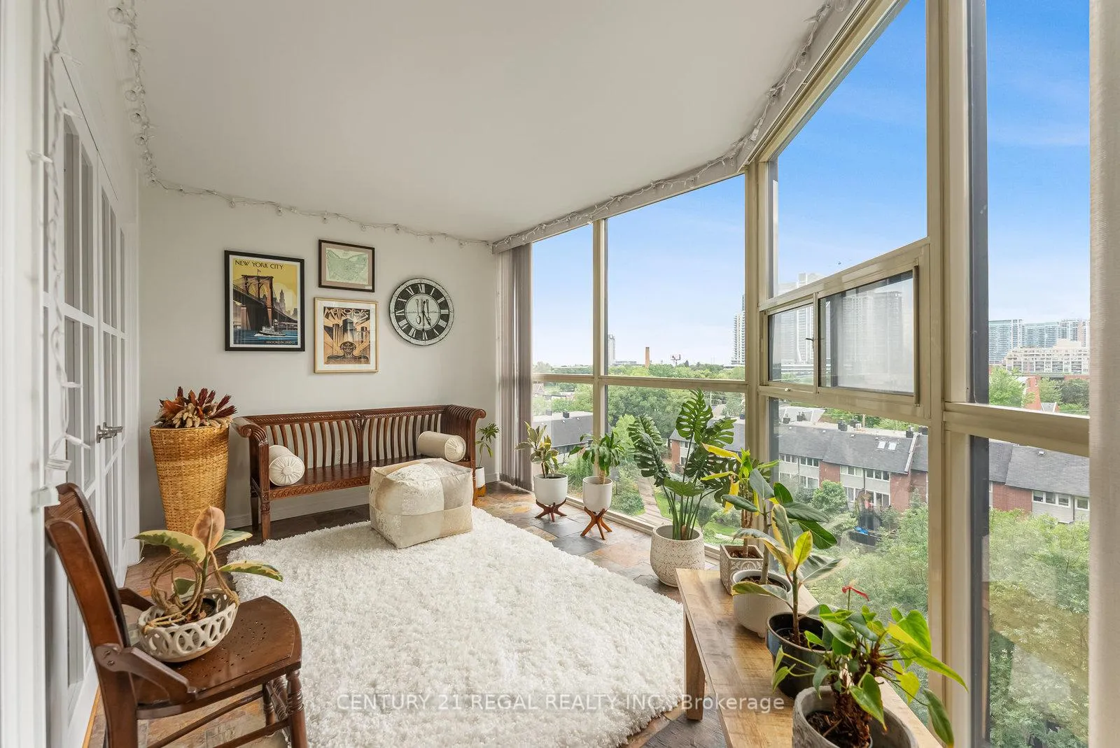 Photo 15 of Unit 710, 701 King Street W, Toronto, Niagara — HOMEH