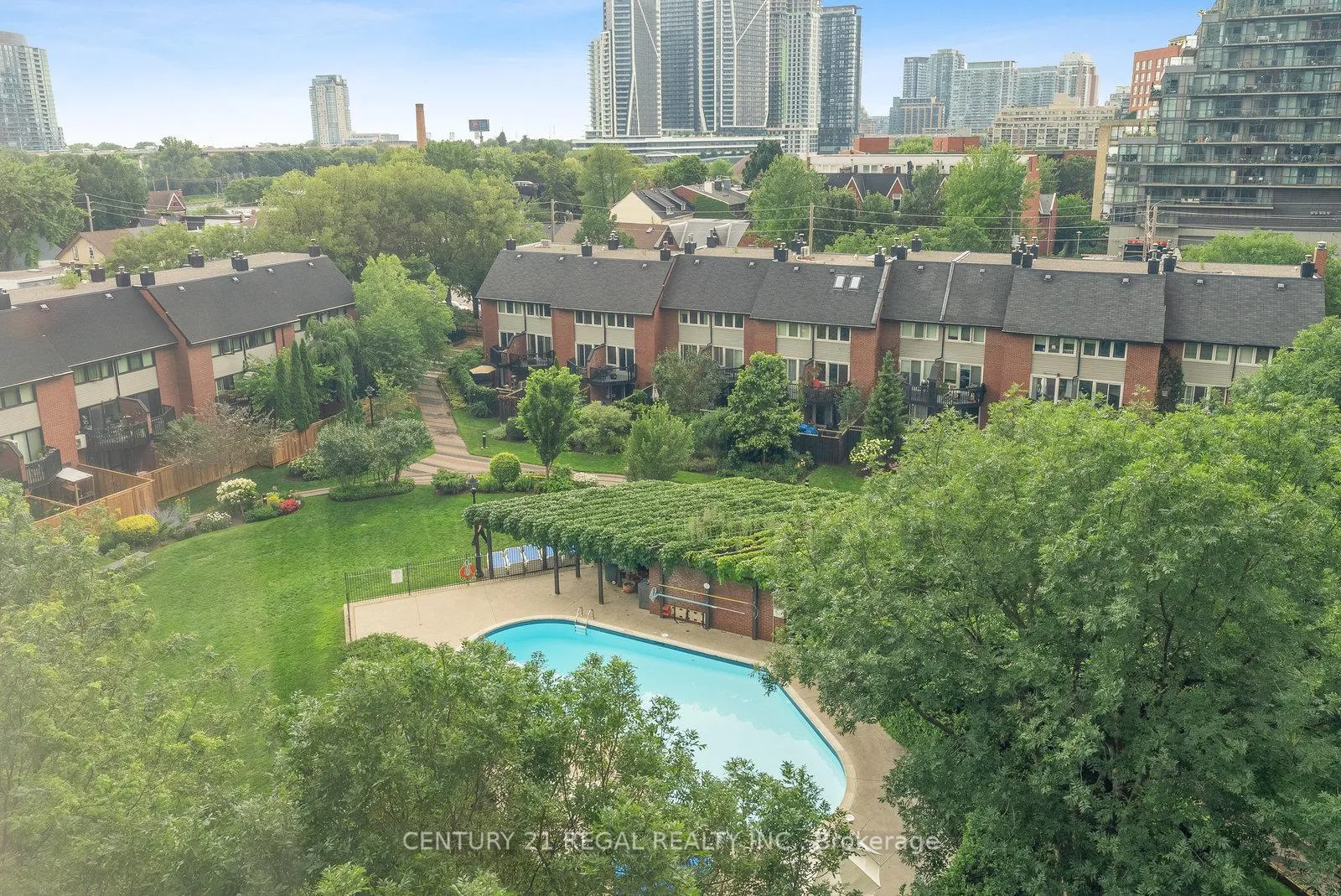 Photo 32 of Unit 710, 701 King Street W, Toronto, Niagara — HOMEH