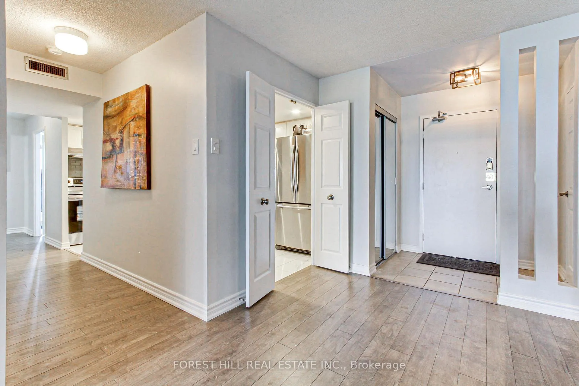 Photo 5 of Unit 1909, 2330 Bridletowne Circle, Scarborough, L'Amoreaux — HOMEH