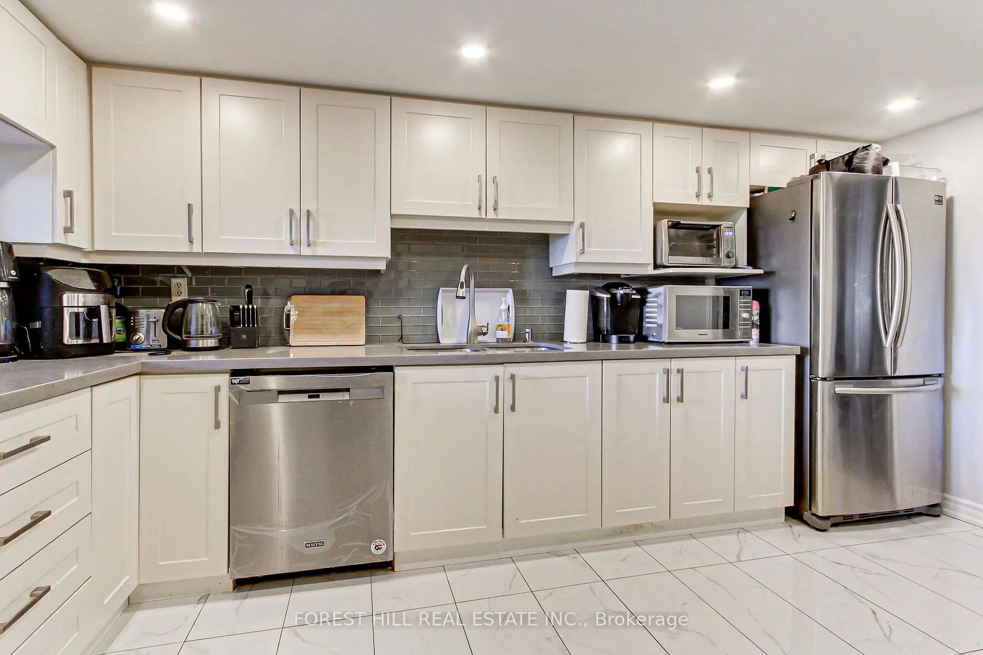 Photo 11 of Unit 1909, 2330 Bridletowne Circle, Scarborough, L'Amoreaux — HOMEH