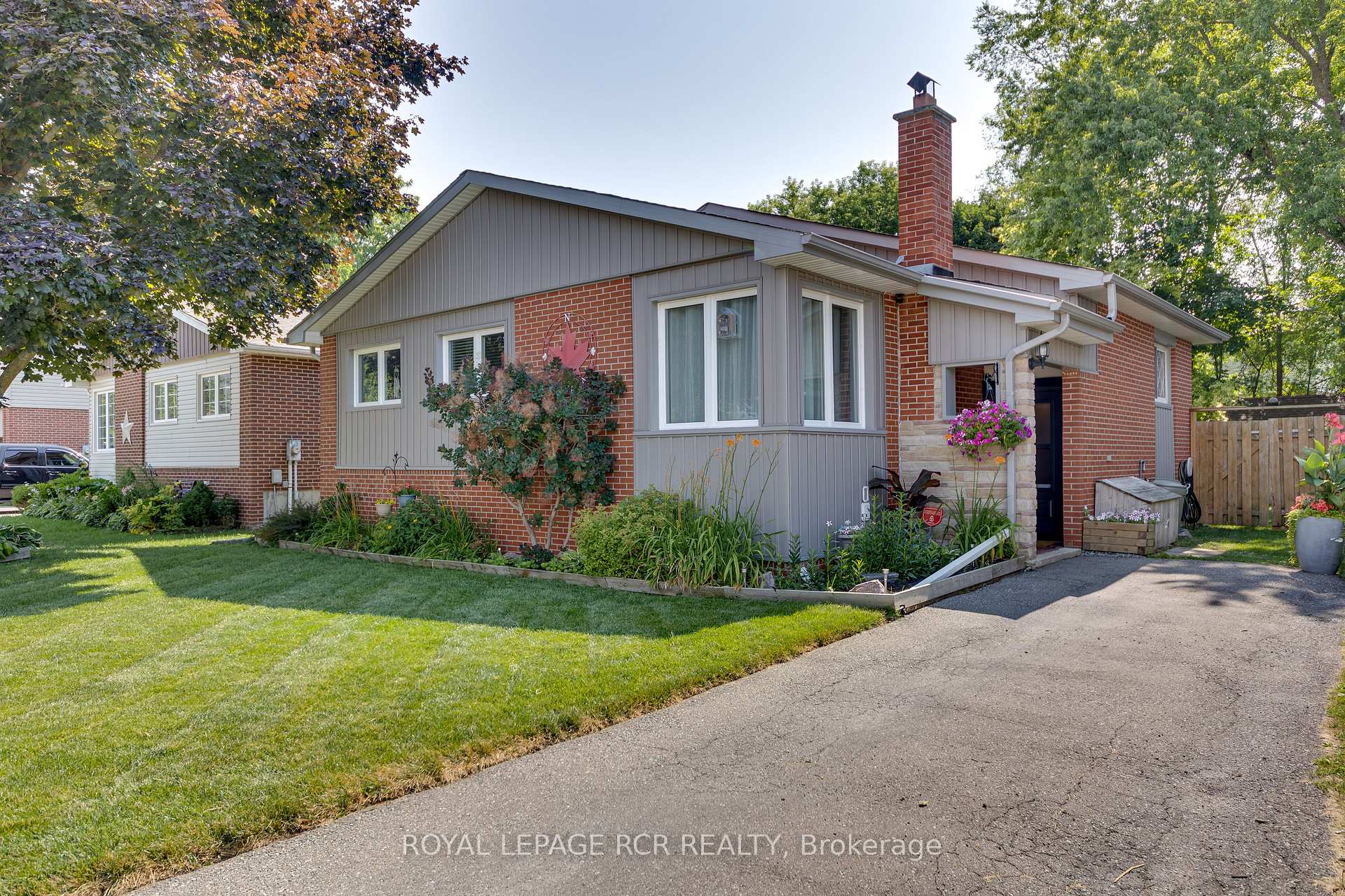 Photo 2 of 55 West Street W, Georgina, Sutton & Jackson's Point — HOMEH