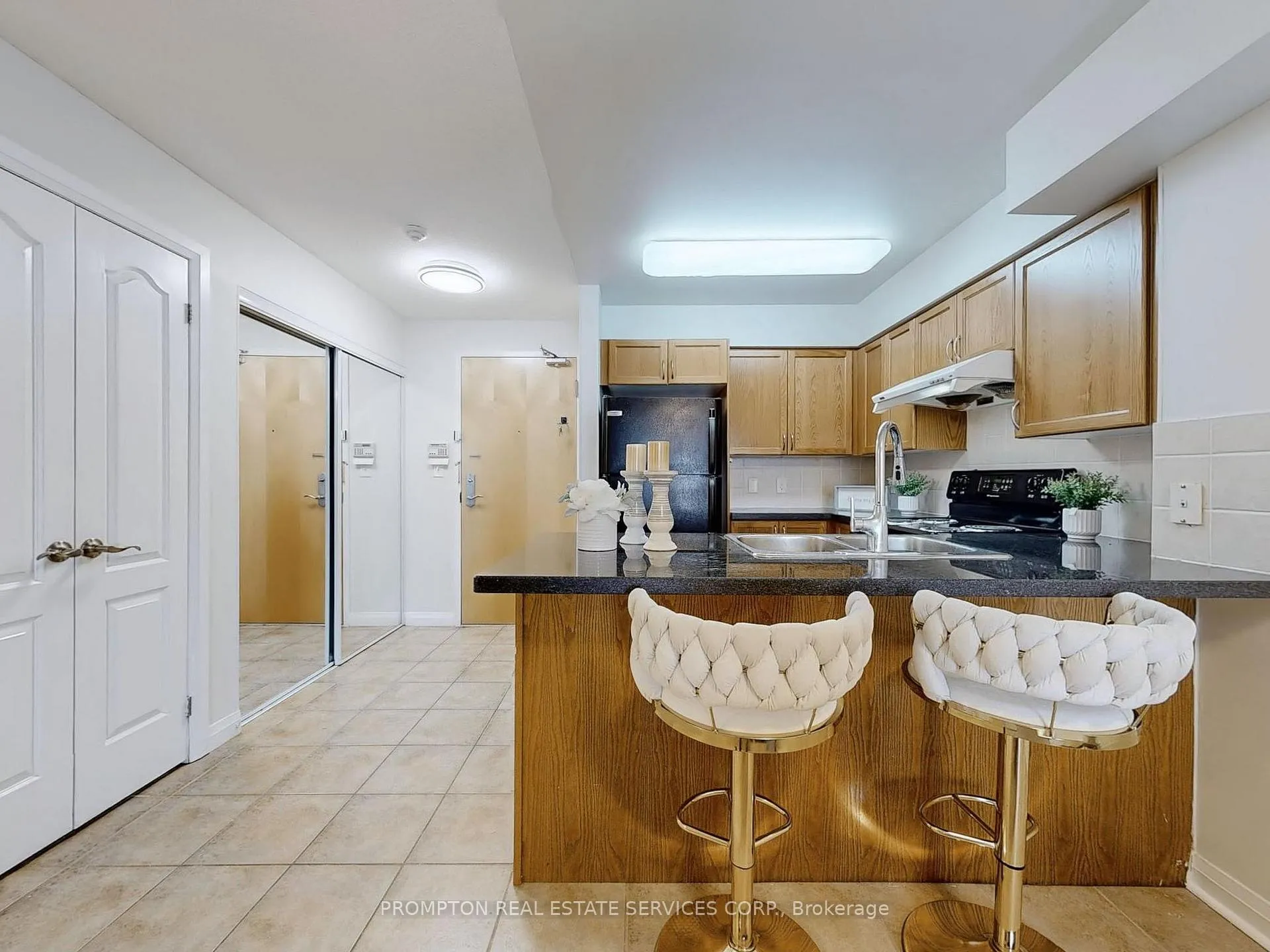Photo 11 of Unit 719, 7363 Kennedy Road, Markham, Milliken Mills East — HOMEH
