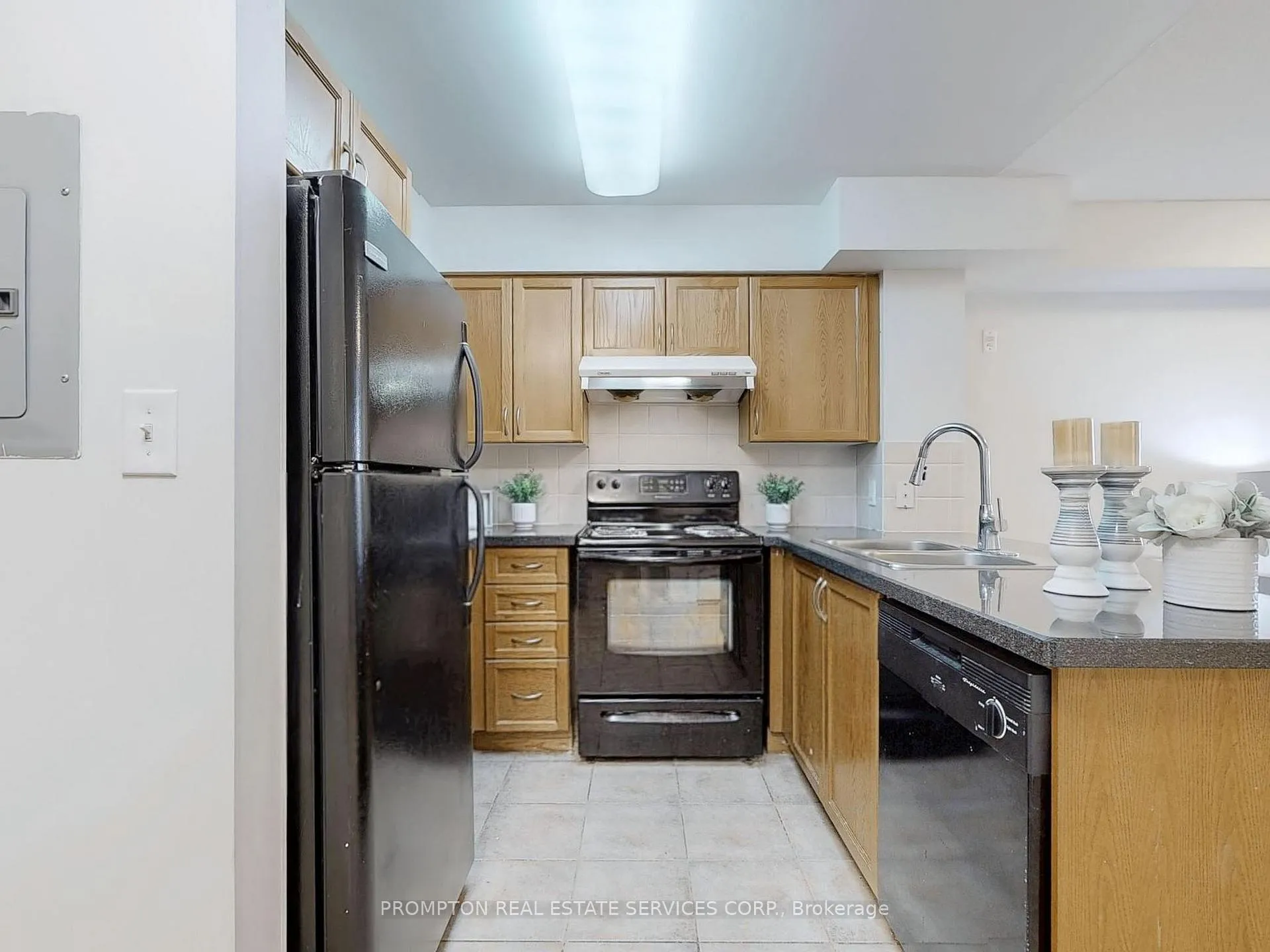 Photo 12 of Unit 719, 7363 Kennedy Road, Markham, Milliken Mills East — HOMEH