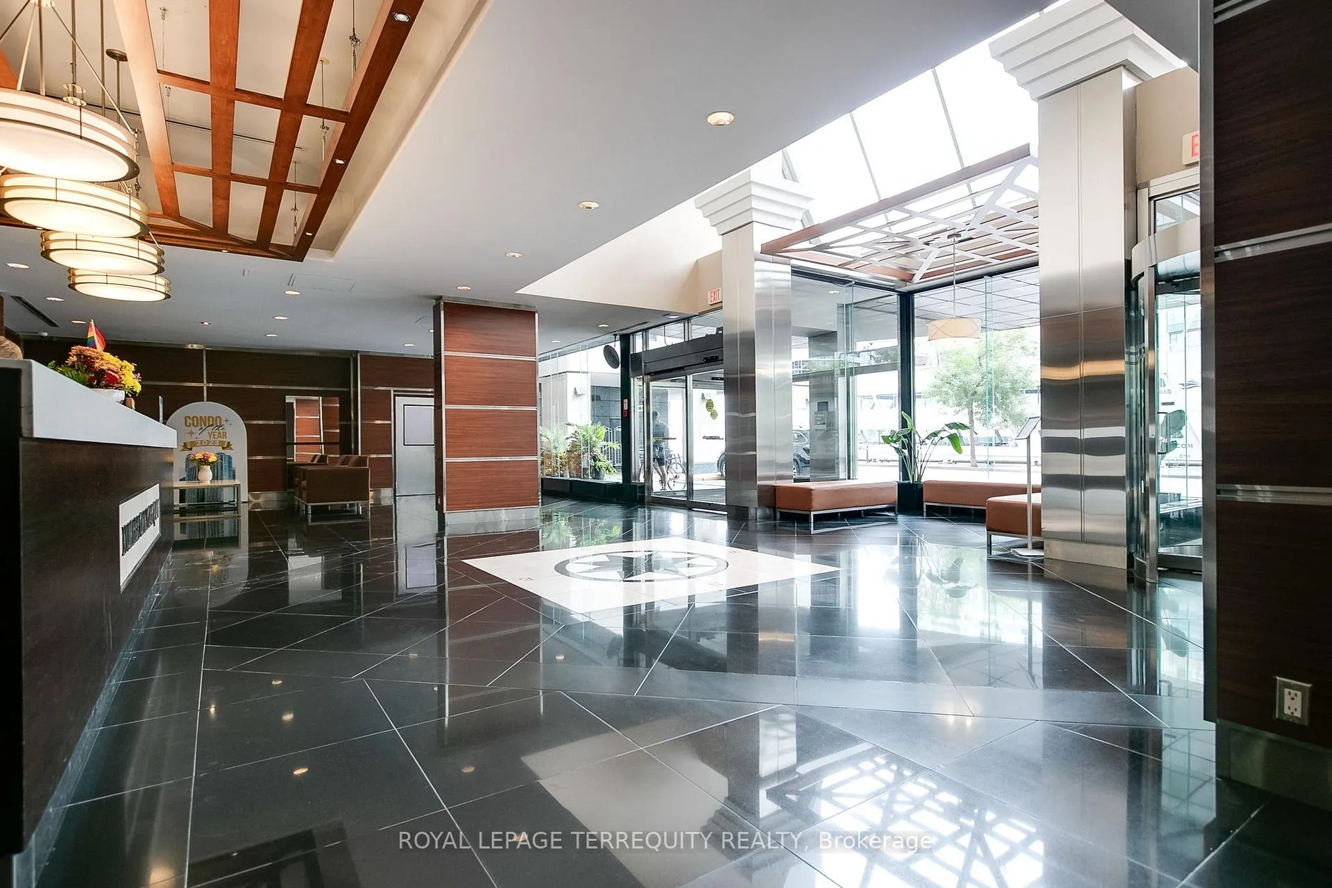 Photo 25 of Unit 1603, 99 Harbour Square, Toronto, Waterfront Communities — HOMEH