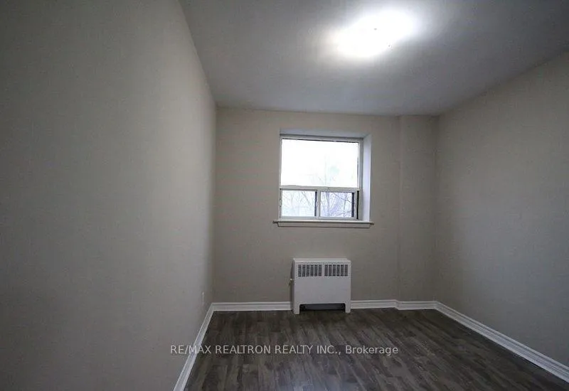 Photo 2 of Unit 414B, 468 Ottawa Street, Hamilton, Crown Point — HOMEH