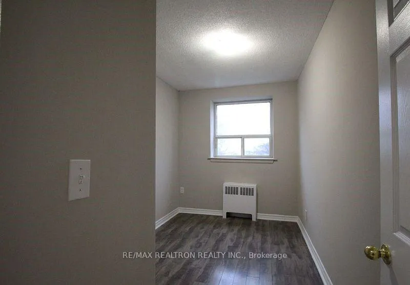 Photo 5 of Unit 414B, 468 Ottawa Street, Hamilton, Crown Point — HOMEH