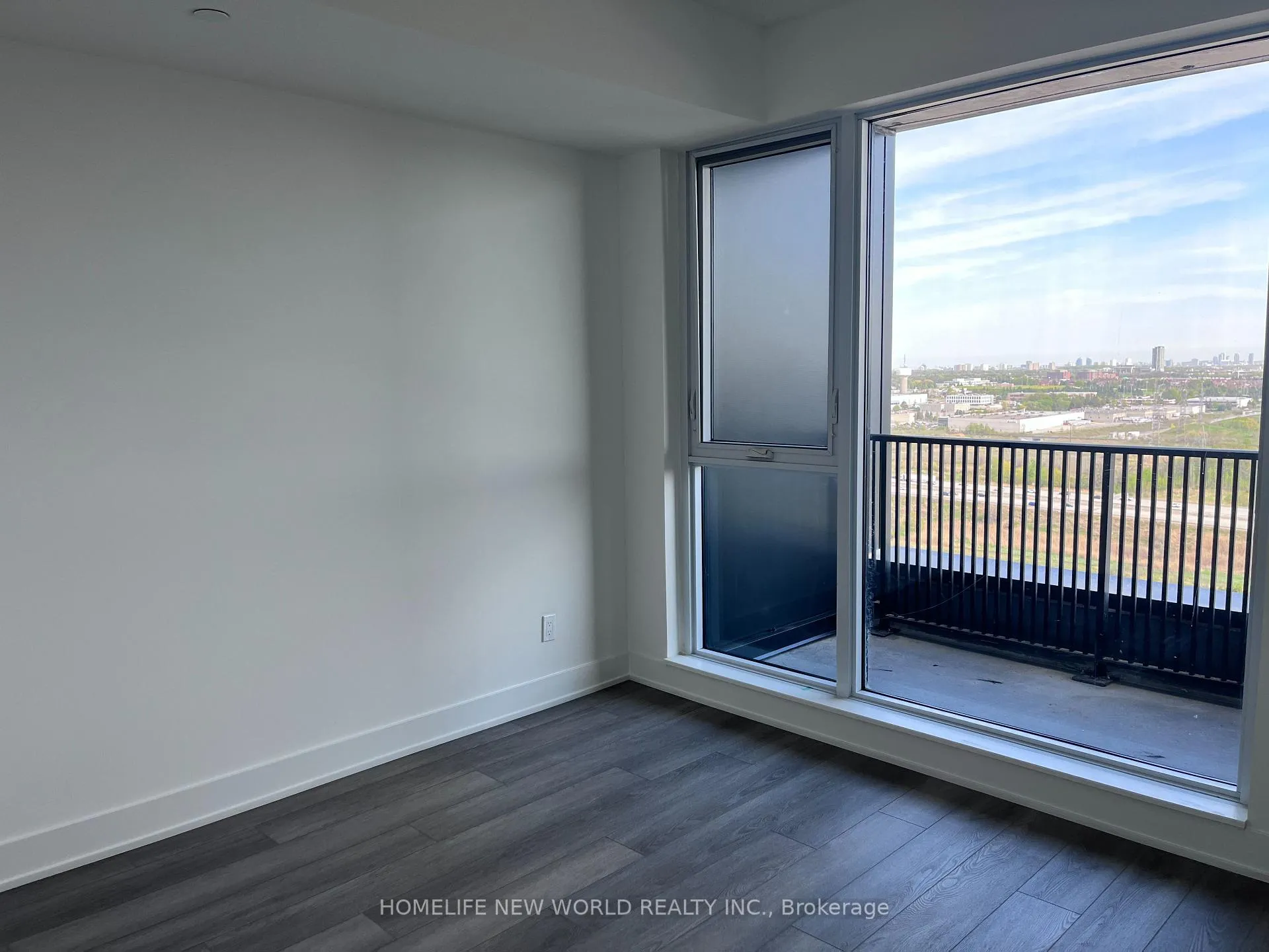 Photo 10 of Unit 2408, 38 Andre De Grasse Street, Markham, Unionville — HOMEH