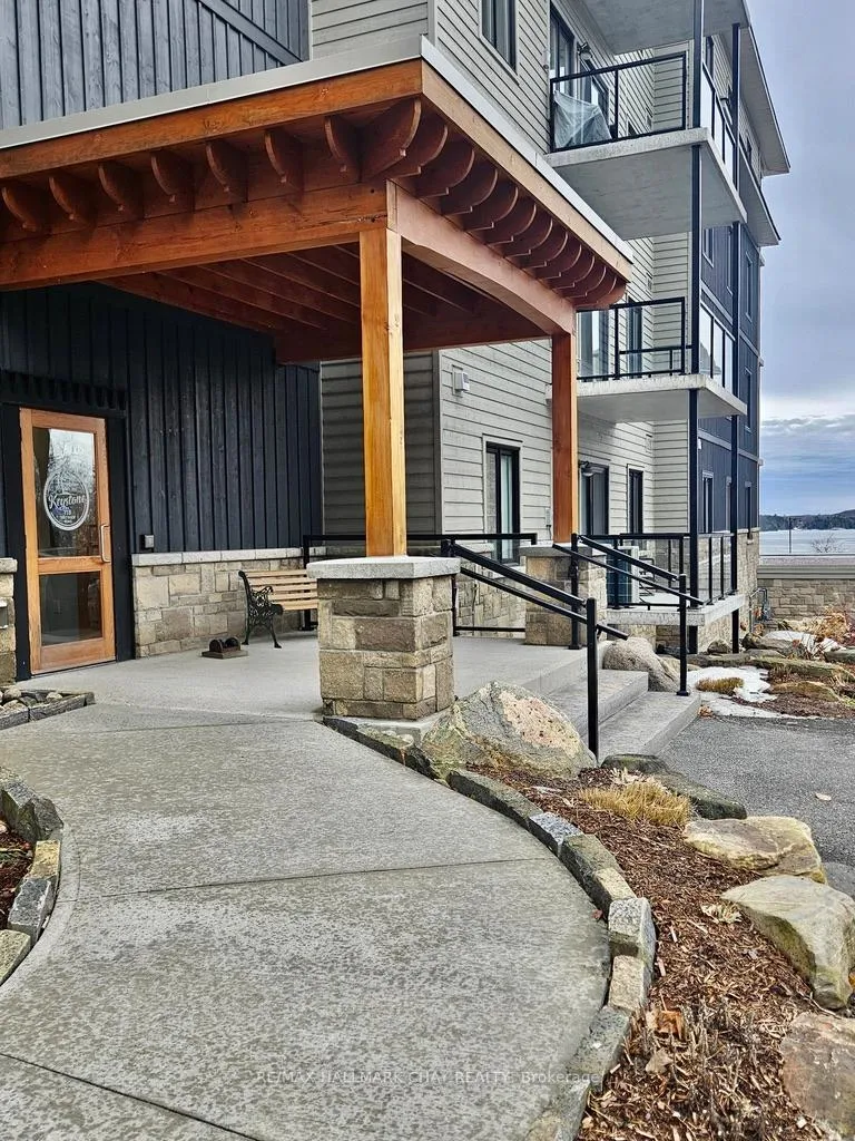Photo 2 of Unit 402, 11B Salt Dock Road, Parry Sound — HOMEH