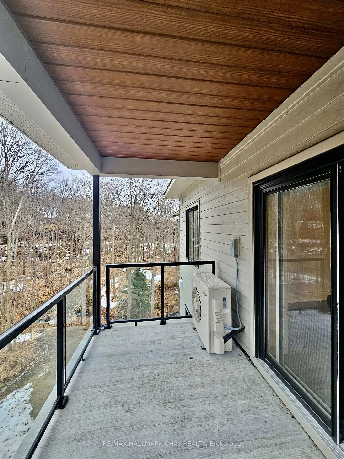 Photo 4 of Unit 402, 11B Salt Dock Road, Parry Sound — HOMEH