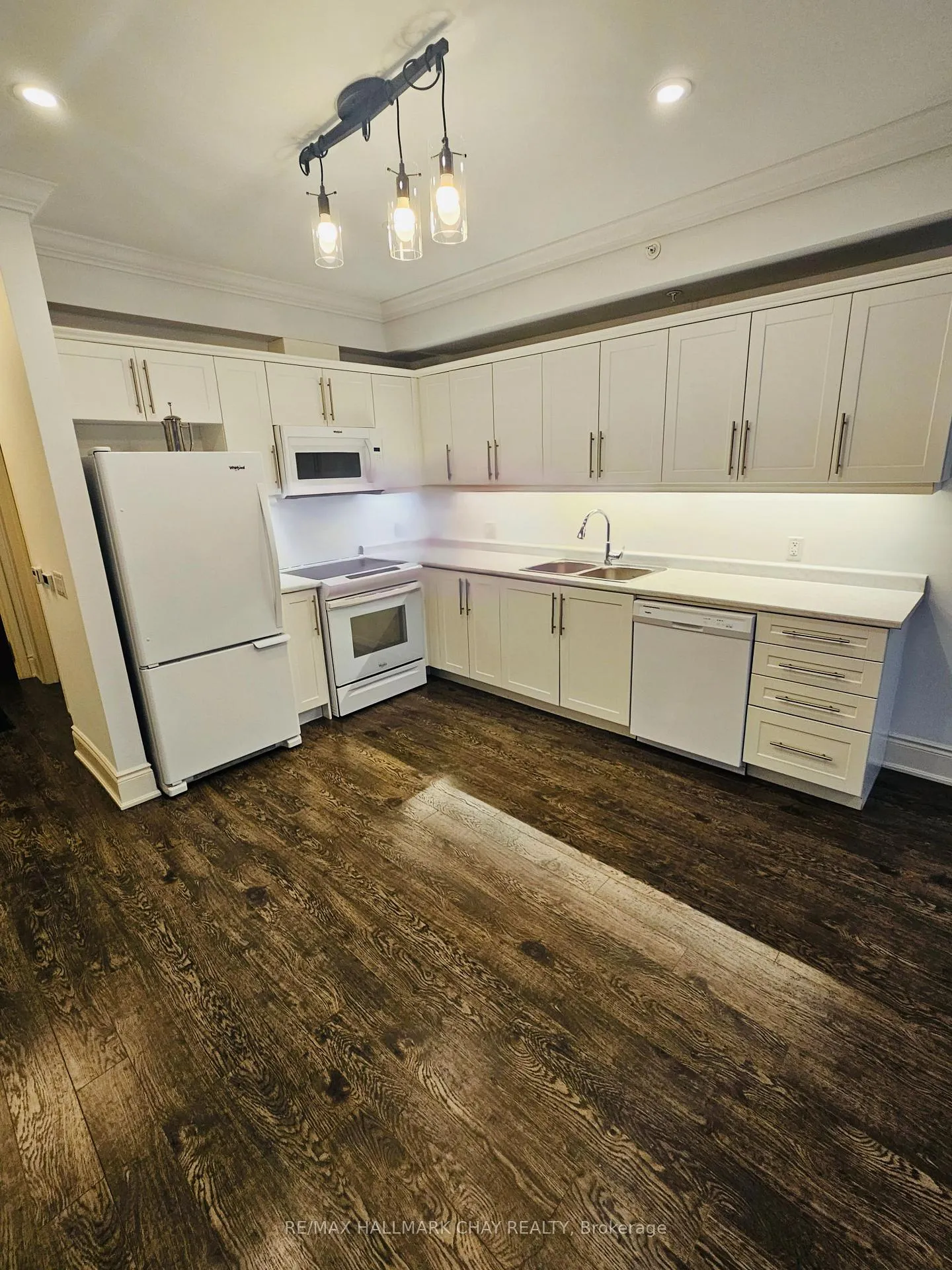 Photo 7 of Unit 402, 11B Salt Dock Road, Parry Sound — HOMEH