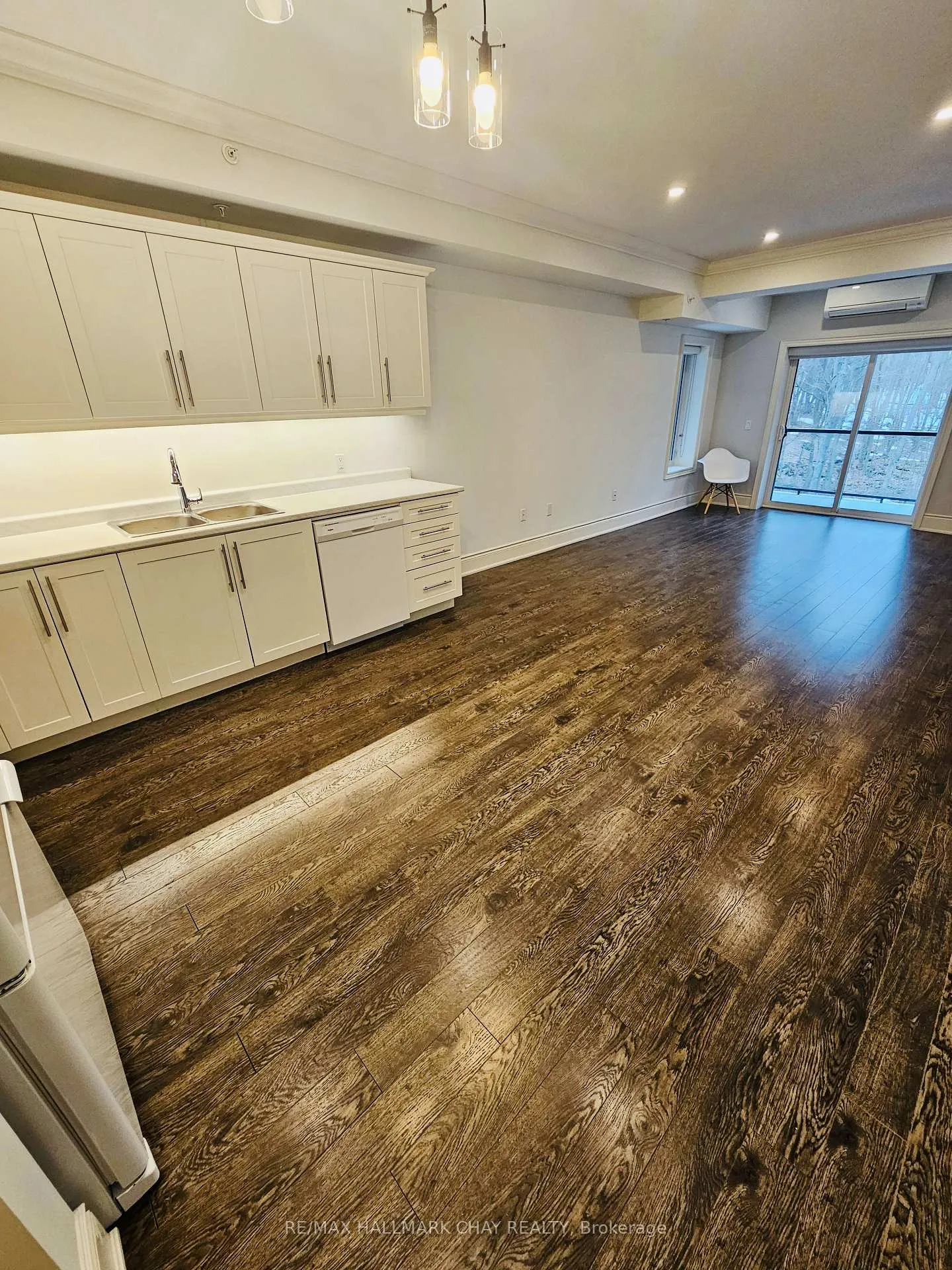 Photo 10 of Unit 402, 11B Salt Dock Road, Parry Sound — HOMEH