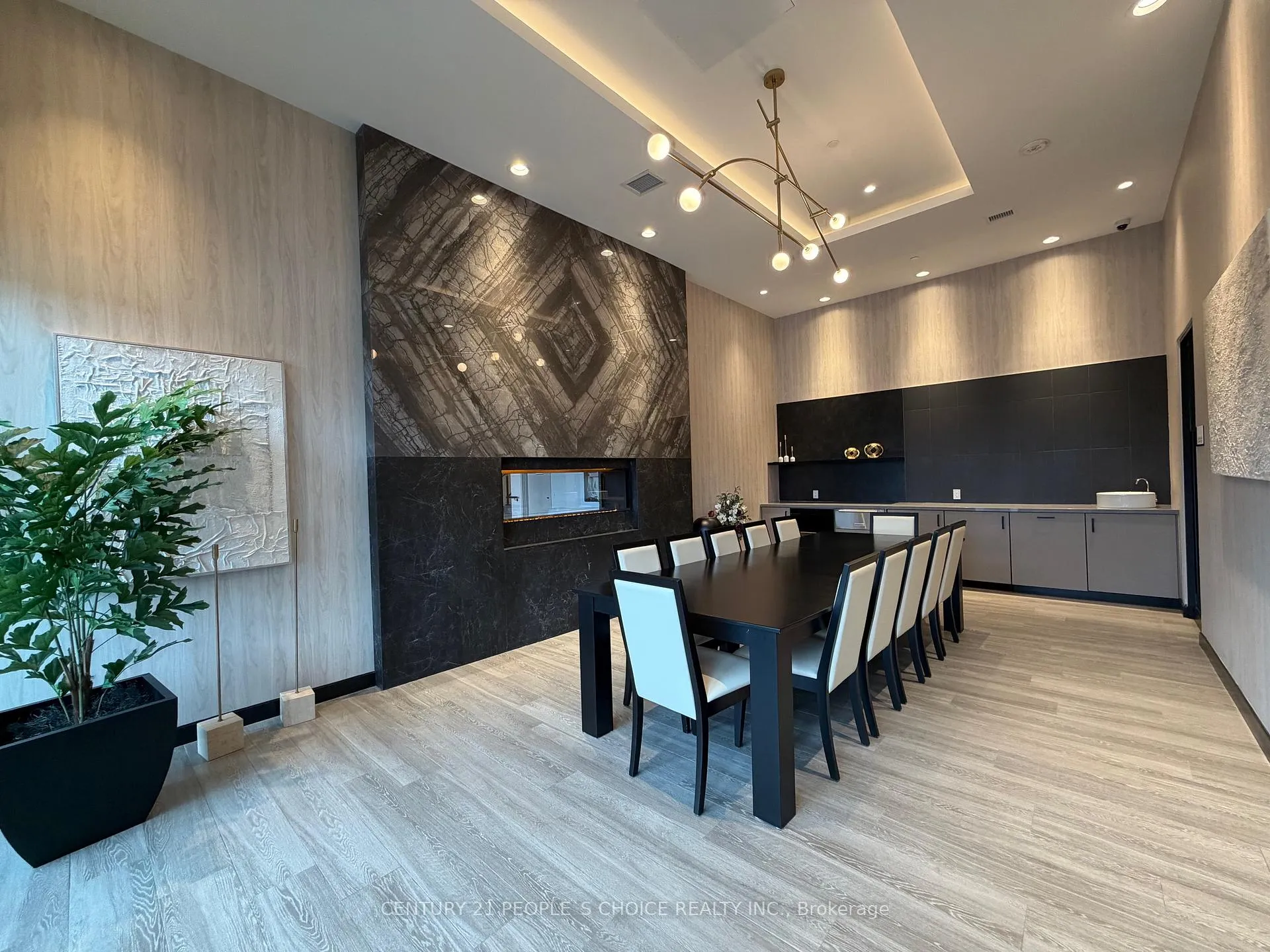 Photo 10 of Unit 1608, 8020 Derry Road W, Milton, Coates — HOMEH