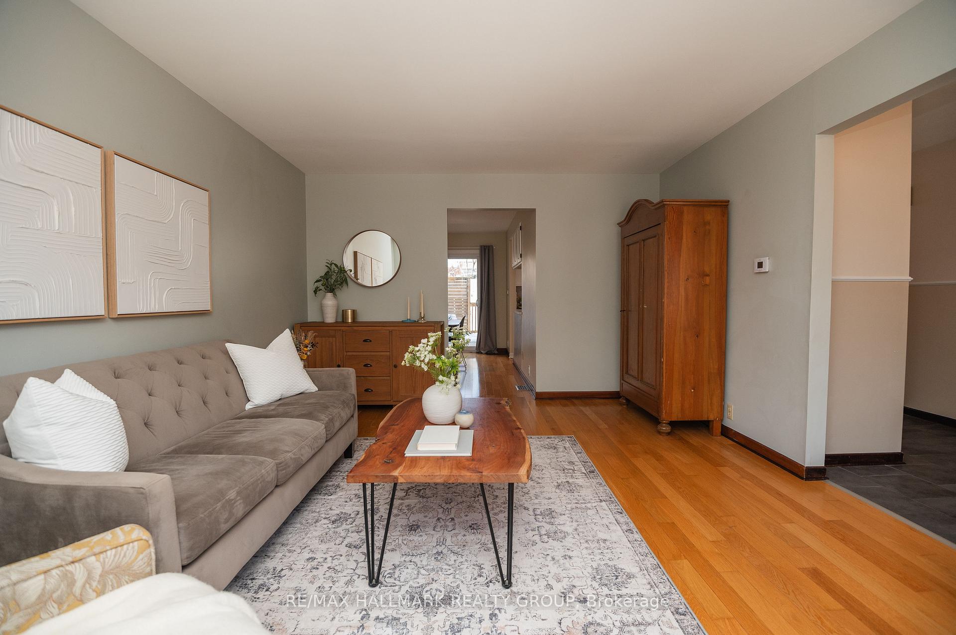 Photo 4 of 70 Willard Street, Ottawa, Old Ottawa South — HOMEH