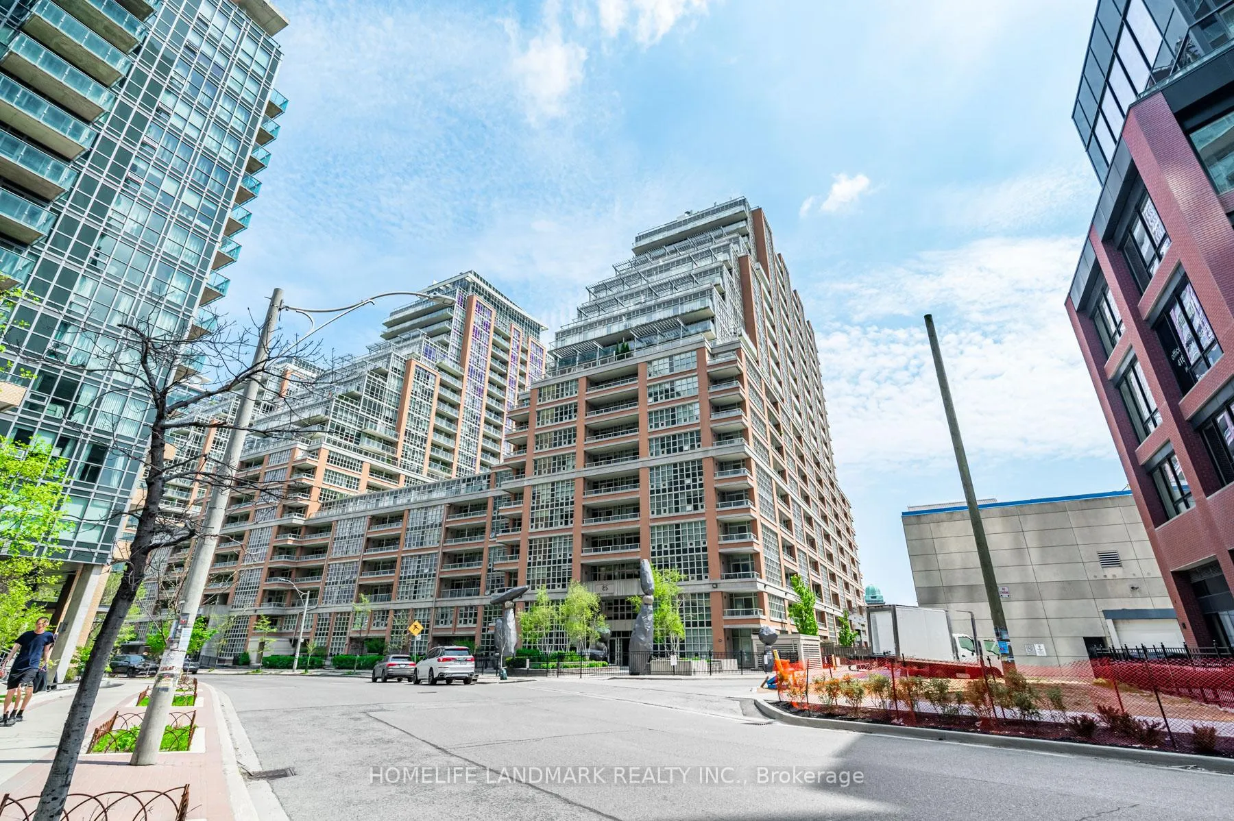 Front of Unit 1017, 85 East Liberty Street