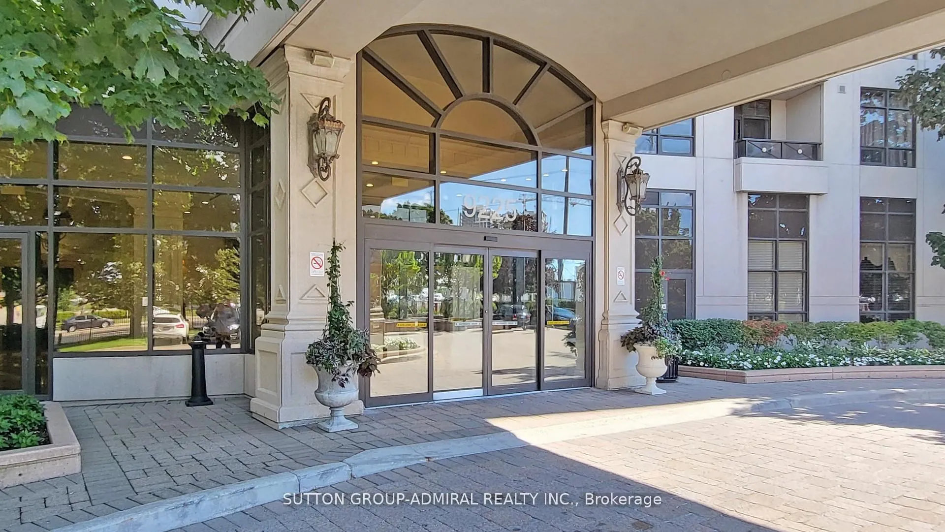 Photo 4 of Unit 607, 9225 Jane Street, Vaughan, Maple — HOMEH